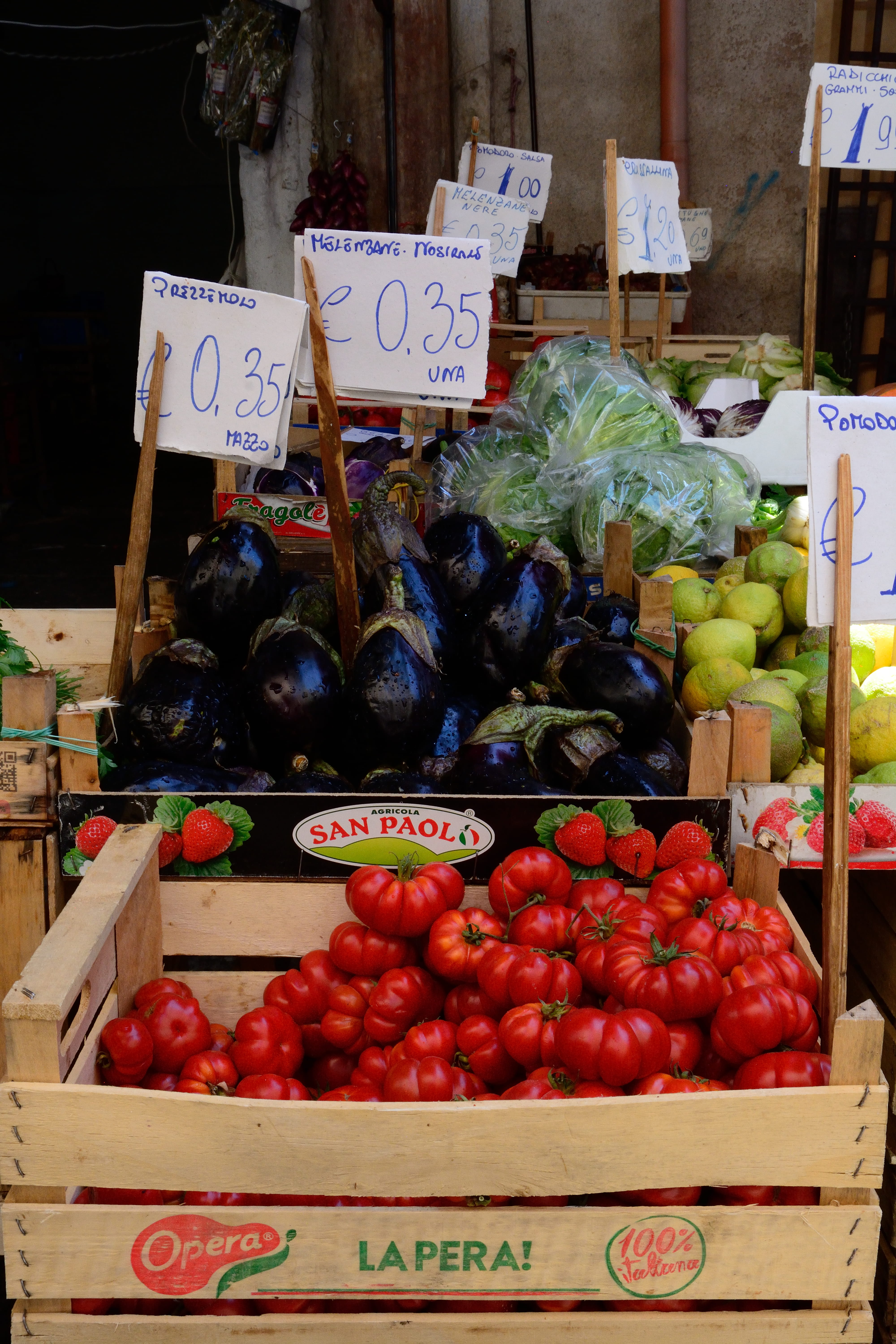 palermo, text, ripe, brown, variation, aubergine, wellbeing, stand, freshness, food, assorted, retail, large group of objects, italy, daytime, for sale, Phone HD Wallpaper