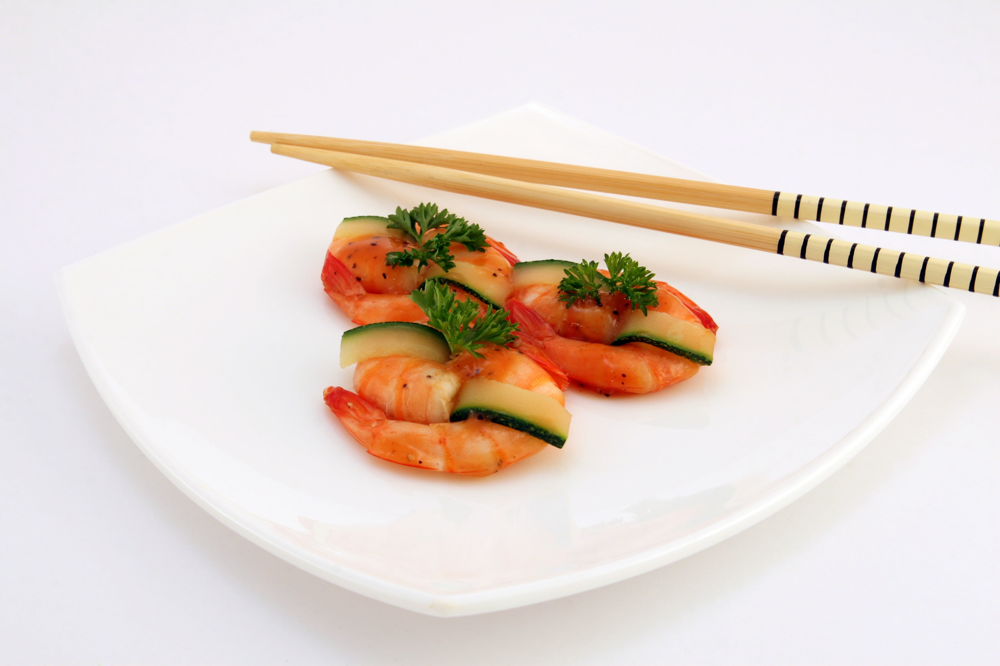 closeup, meal, sea, broiled, no people, studio shot, white, cut out, close-up, freshness, dinner, health, spice, food and drink, protein, cholesterol, starter, HD Wallpaper