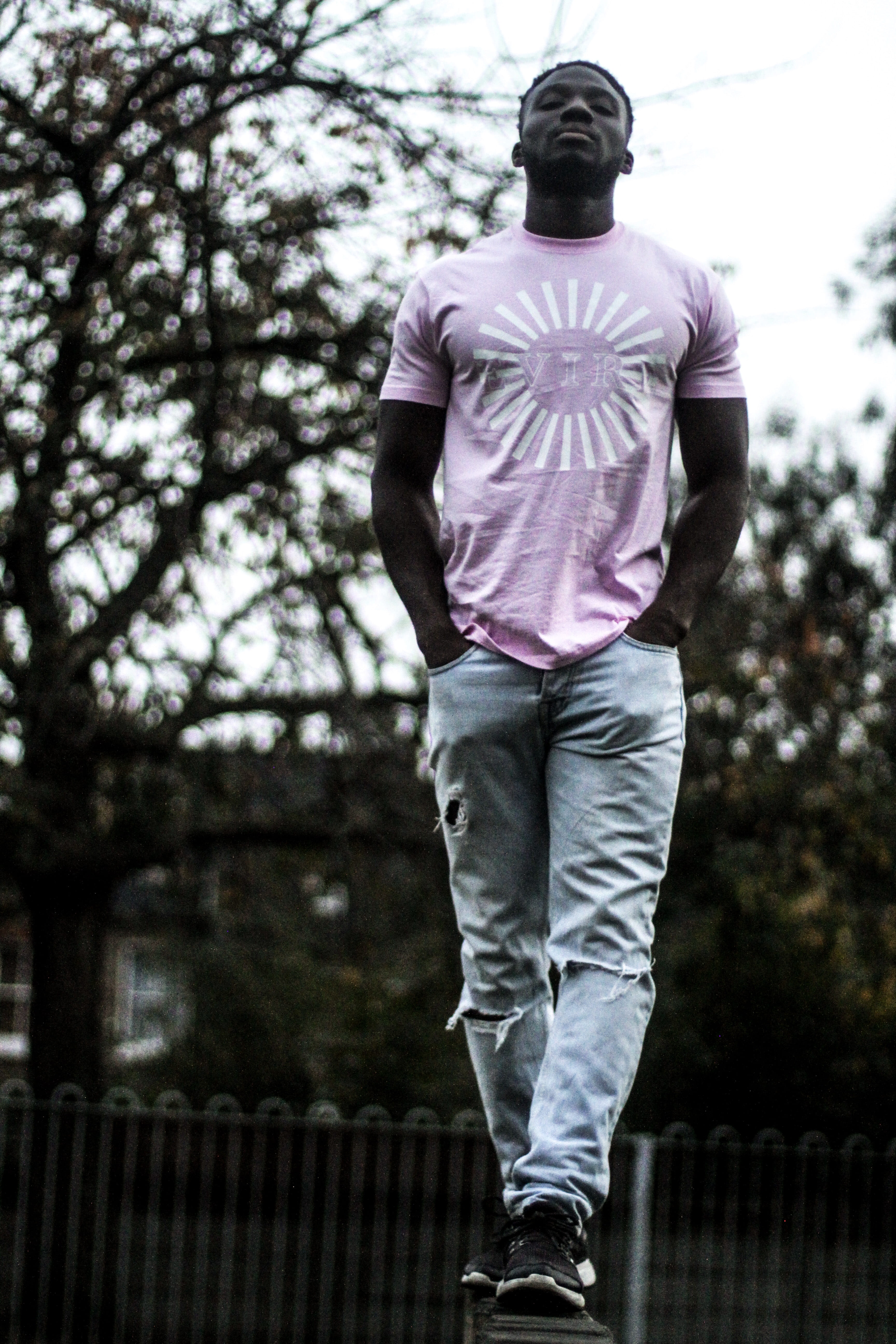 male, outdoors, body builder, real people, fitness, london, jeans, three quarter length, man, model, lifestyles, beauty, day, portrait, t shirt, hands in pockets, Phone HD Wallpaper
