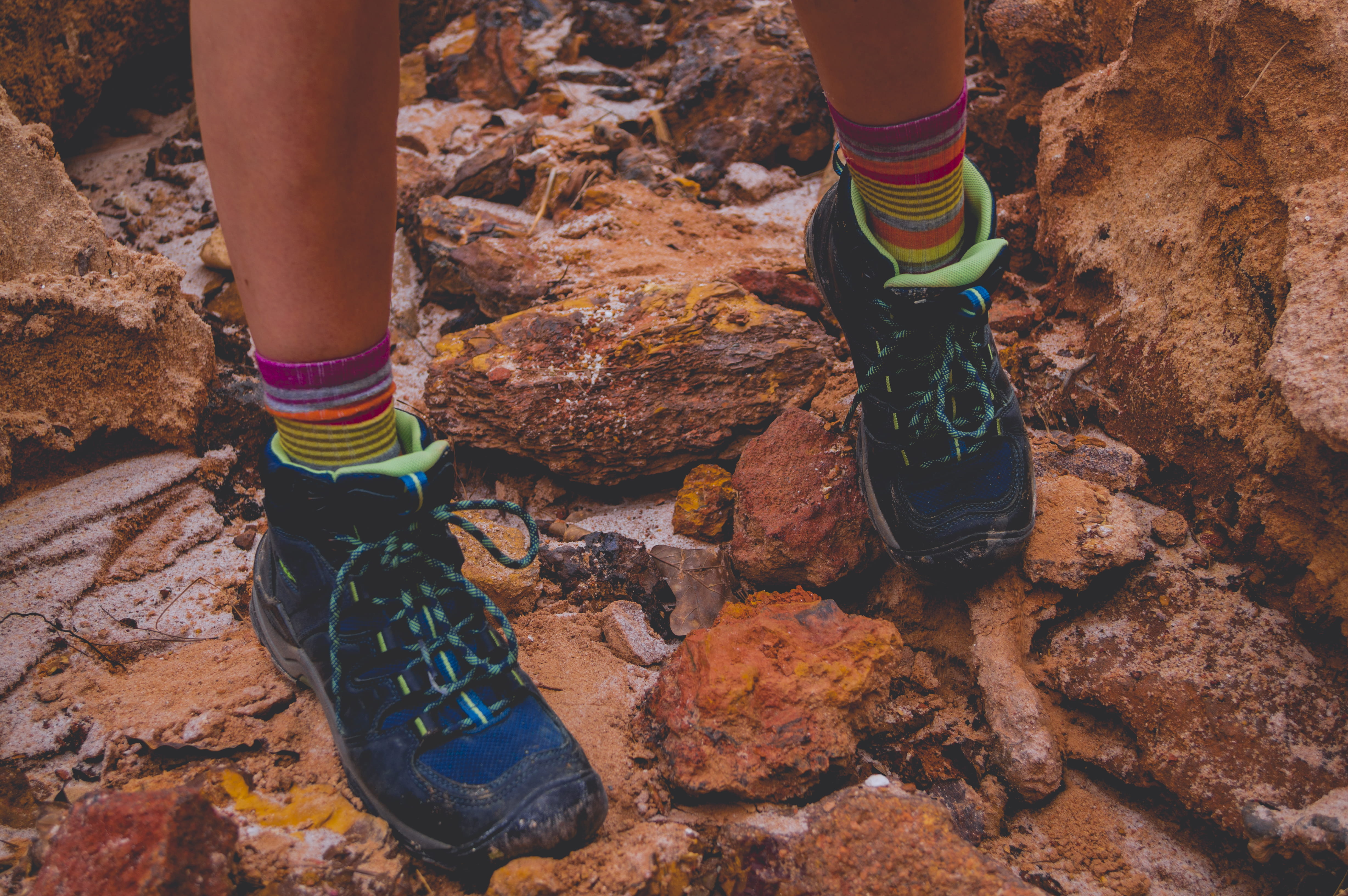 nature, shoe, happy, yellow, one person, rock - object, human limb, canyon, sand, providence canyon state park, human leg, green, day, outdoors, sport, HD Wallpaper