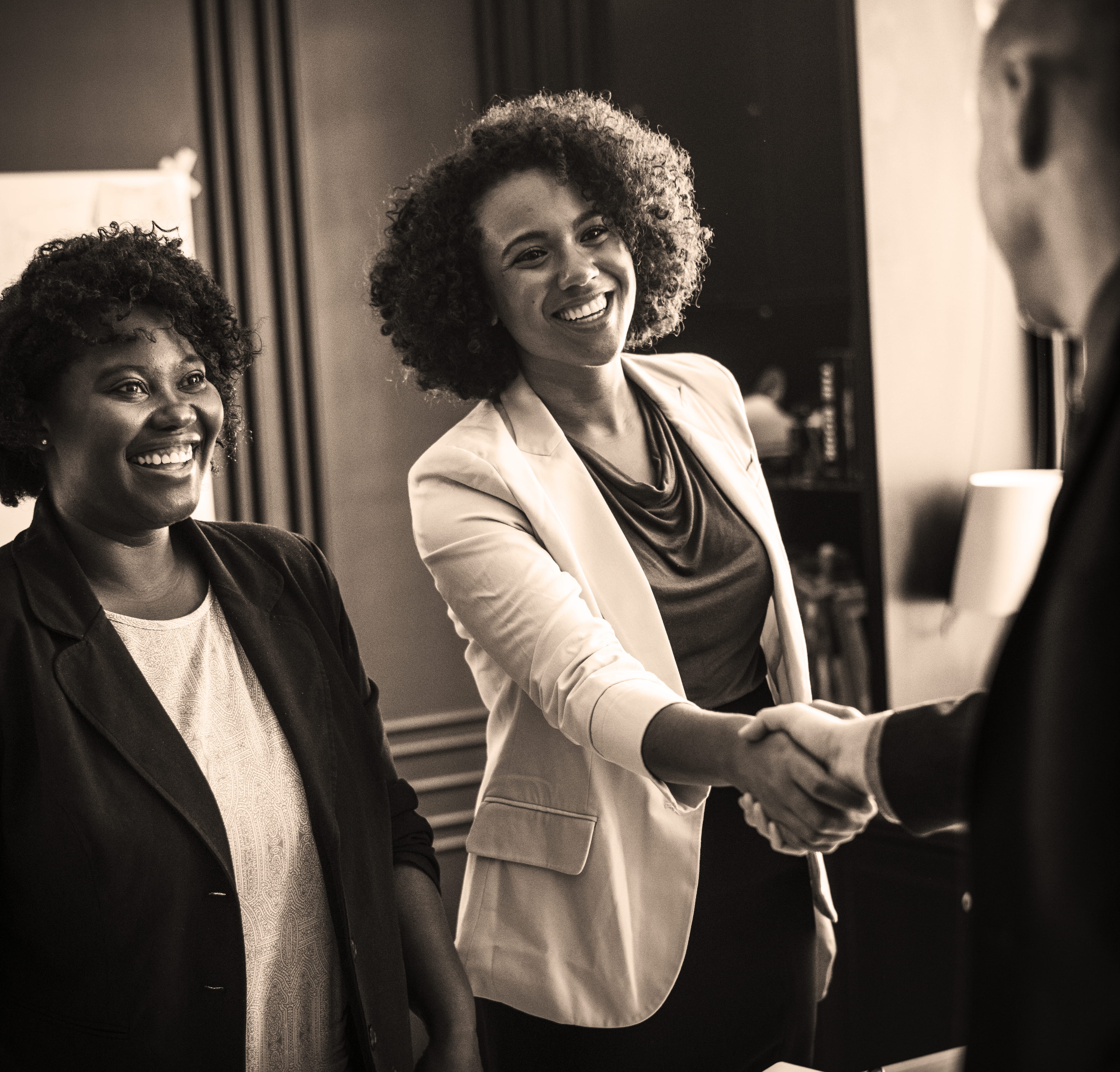people, business agreement, emotion, businesswoman, collaboration, communication, curly hair, young men, cooperation, corporate business, 4K, business deal, HD Wallpaper