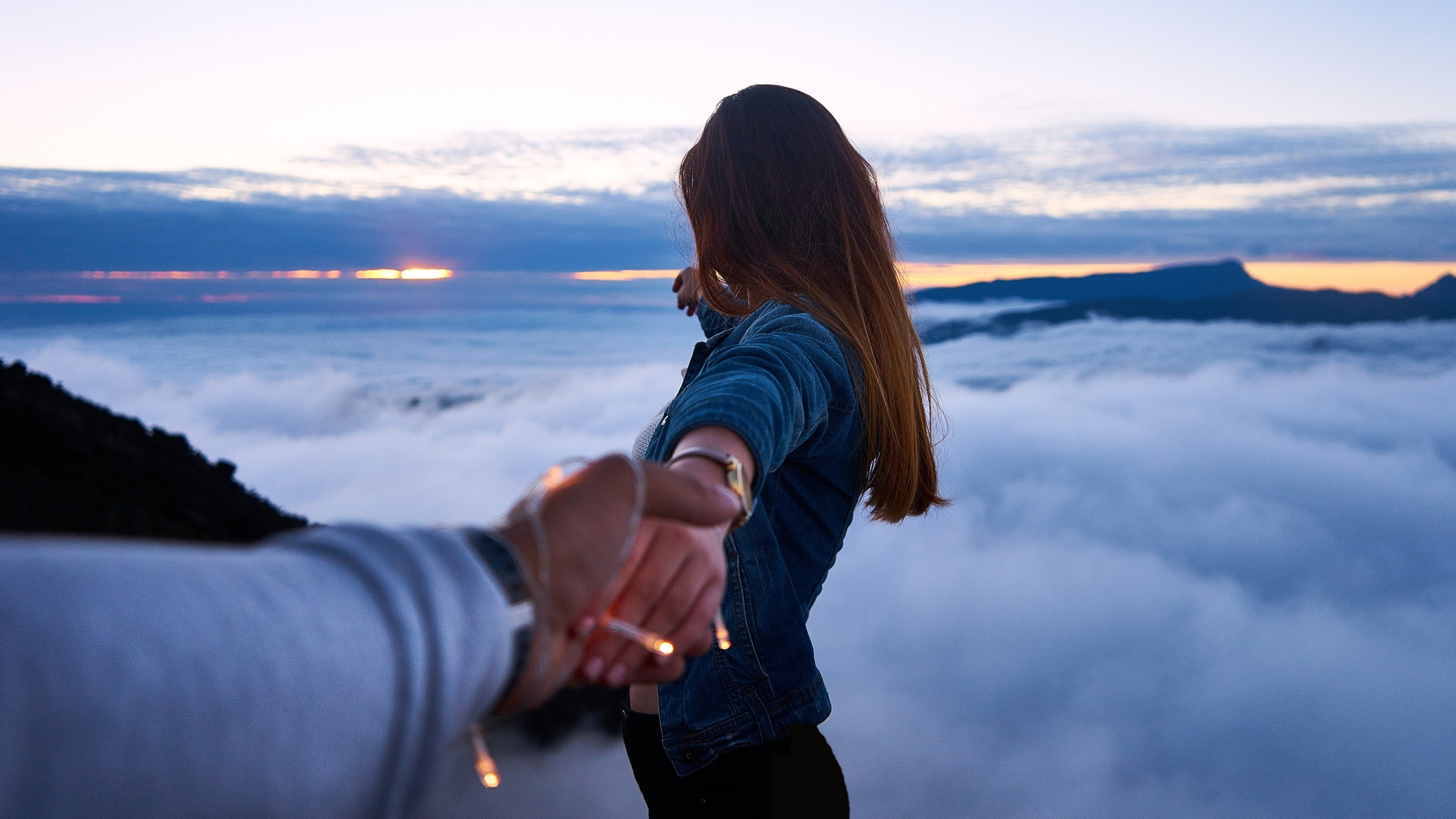 romance, outdoors, bonding, human body part, adult, travel, human limb, hands, women, hand, water, people, 4K, cloud - sky, young adult, handshake, togetherness, HD Wallpaper