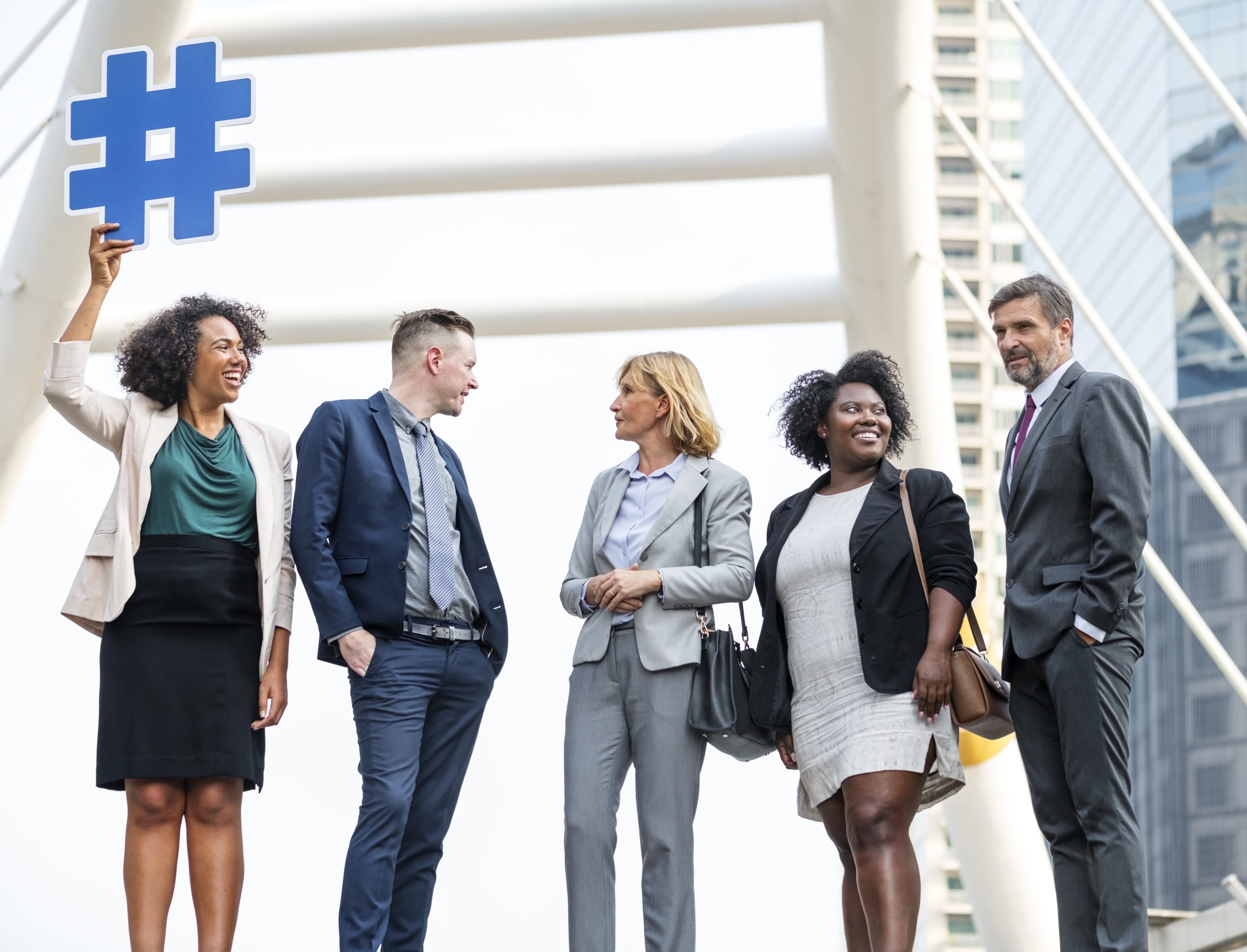 mature men, connecting, occupation, businesswoman, connected, colleagues, colleague, office, business district, business, bridge, diversity, teamwork, black, HD Wallpaper