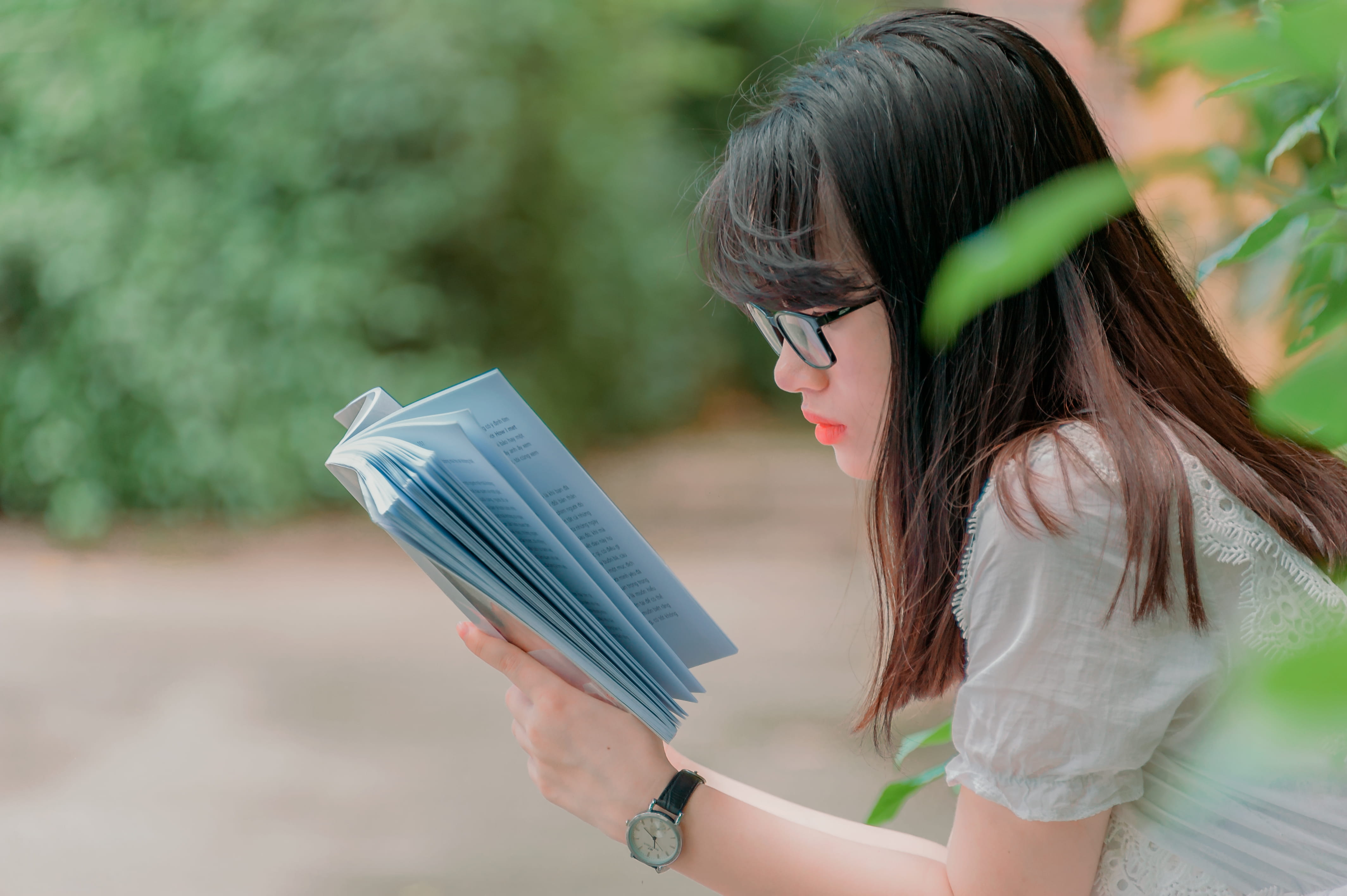 one person, girl, model, outdoors, beautiful woman, holding, person, book, side view, reading, read, lifestyles, eyewear, wristwatch, hair, 4K, young adult, HD Wallpaper