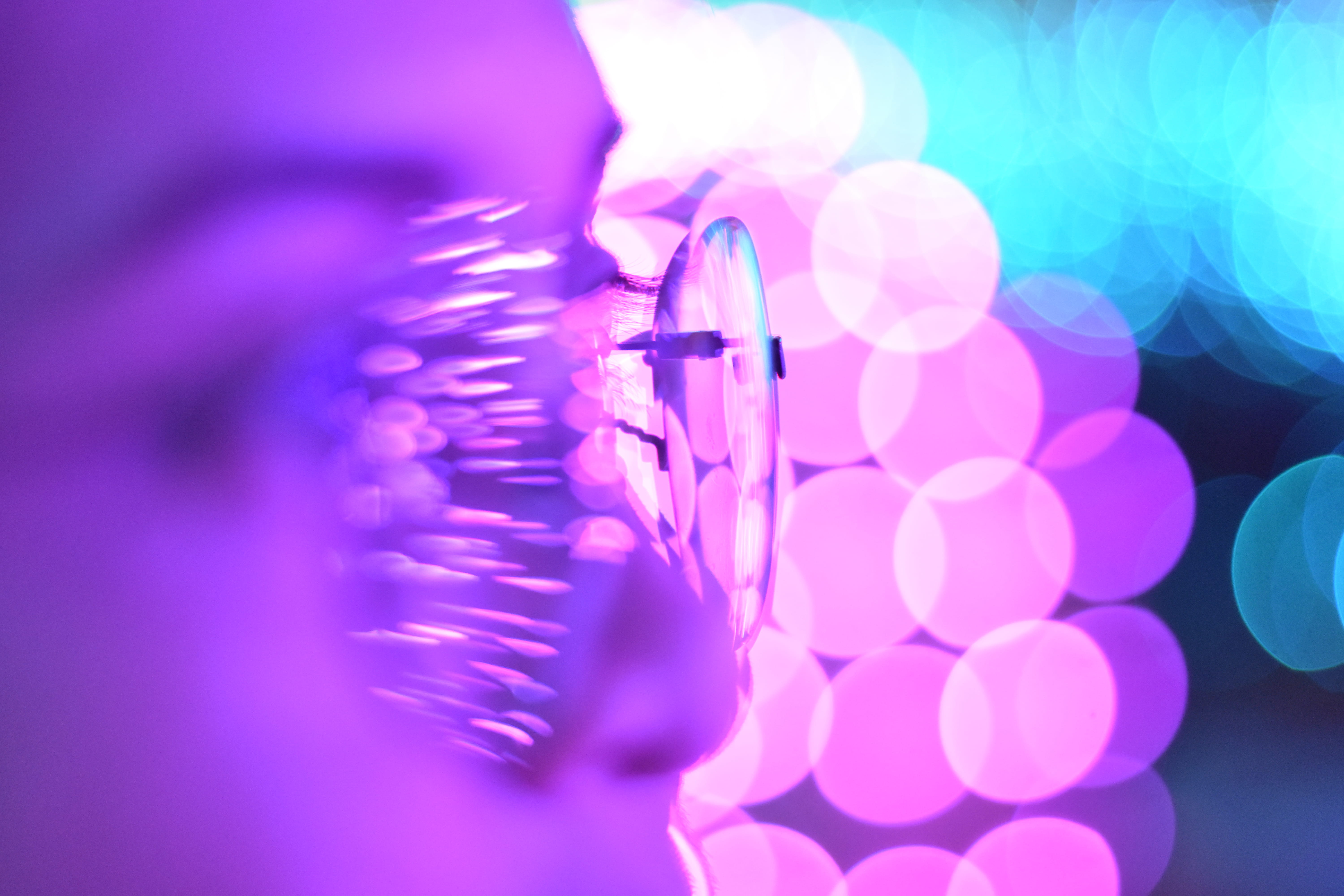 5K, pastel, side view, no people, abstract, illuminated, insubstantial, bright, pink color, technology, multi colored, blue, indoors, lights, close, photography, HD Wallpaper