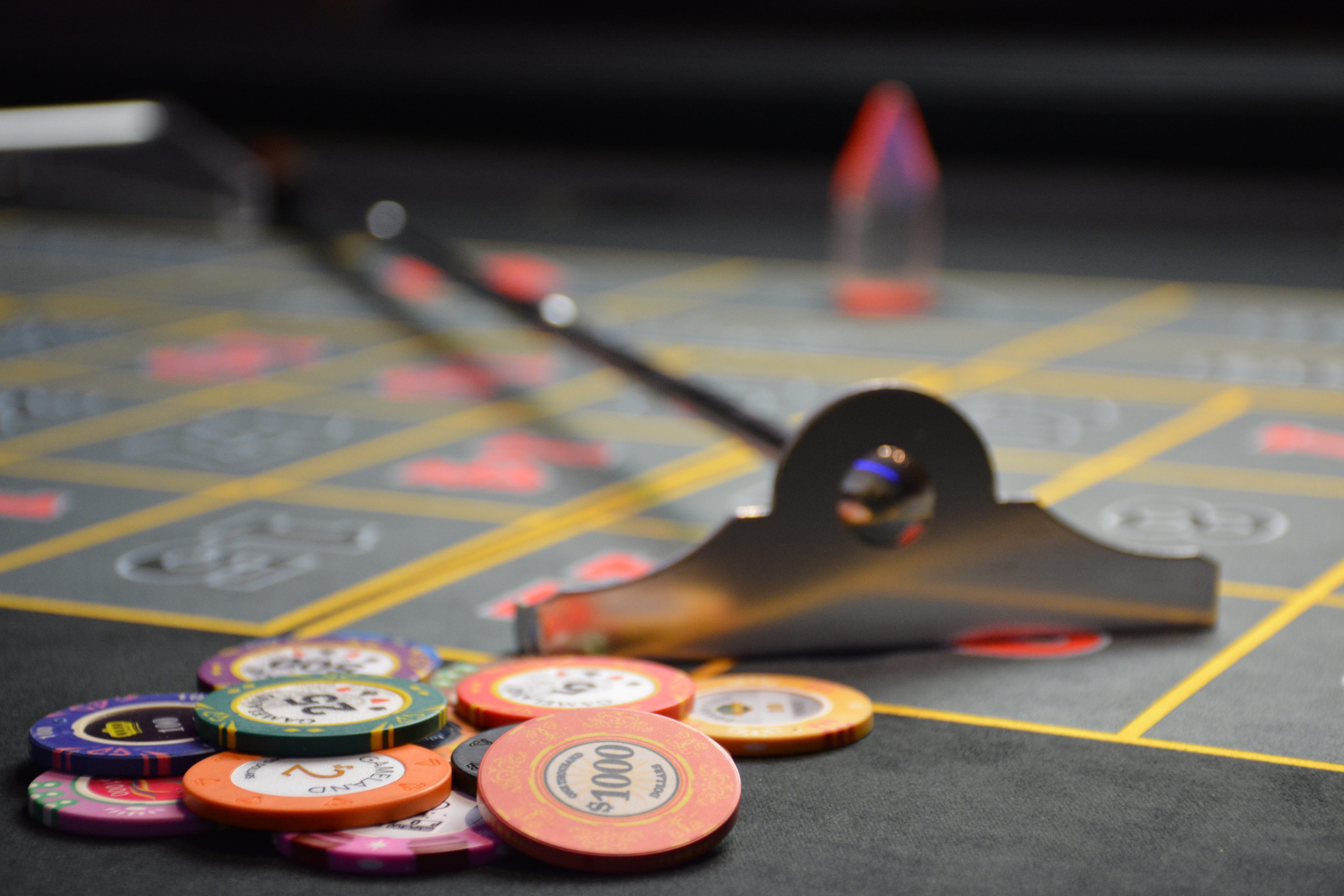 cards poker, fun, leisure games, no people, good luck, indoors, technology, studio shot, chips poker, control, addiction, poker chips, competition, images of poker, HD Wallpaper