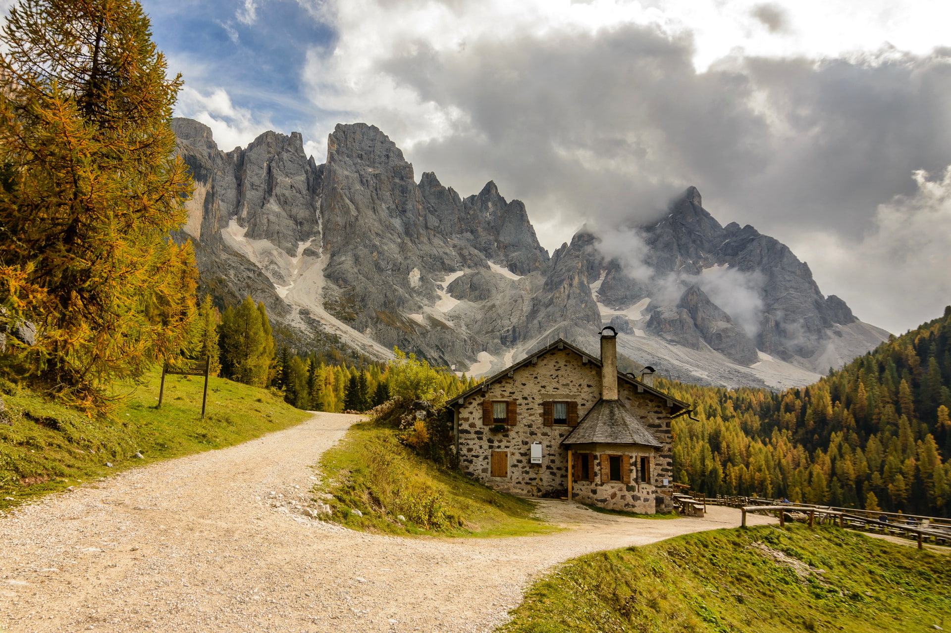 road, clouds, 1080P, house, fork, mountains, the sky, Italy, trees, HD Wallpaper