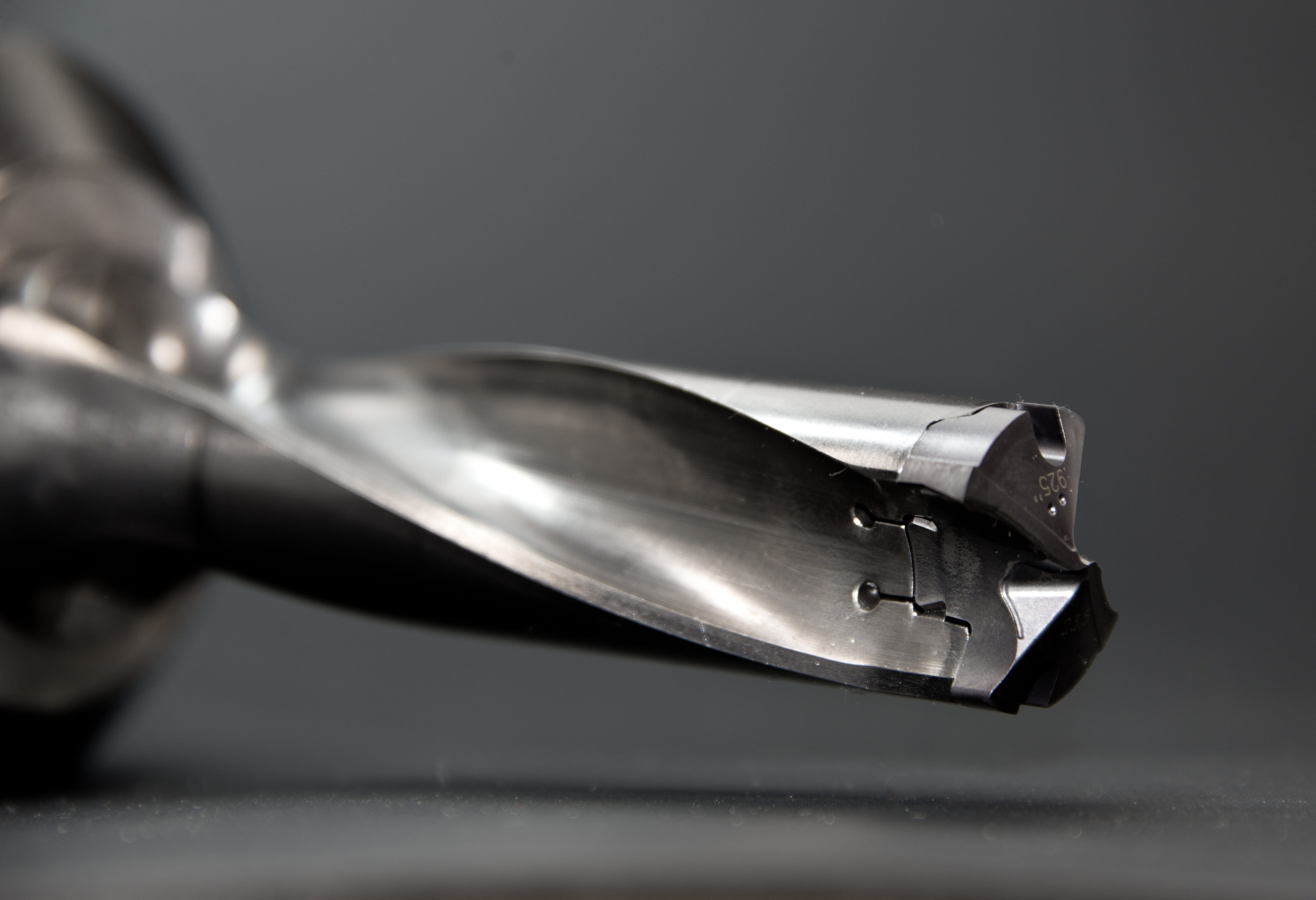 single object, indoors, no people, metal, close-up, luxury, silver - metal, 925, focus on foreground, technology, macro, stainless steel, selective focus, HD Wallpaper