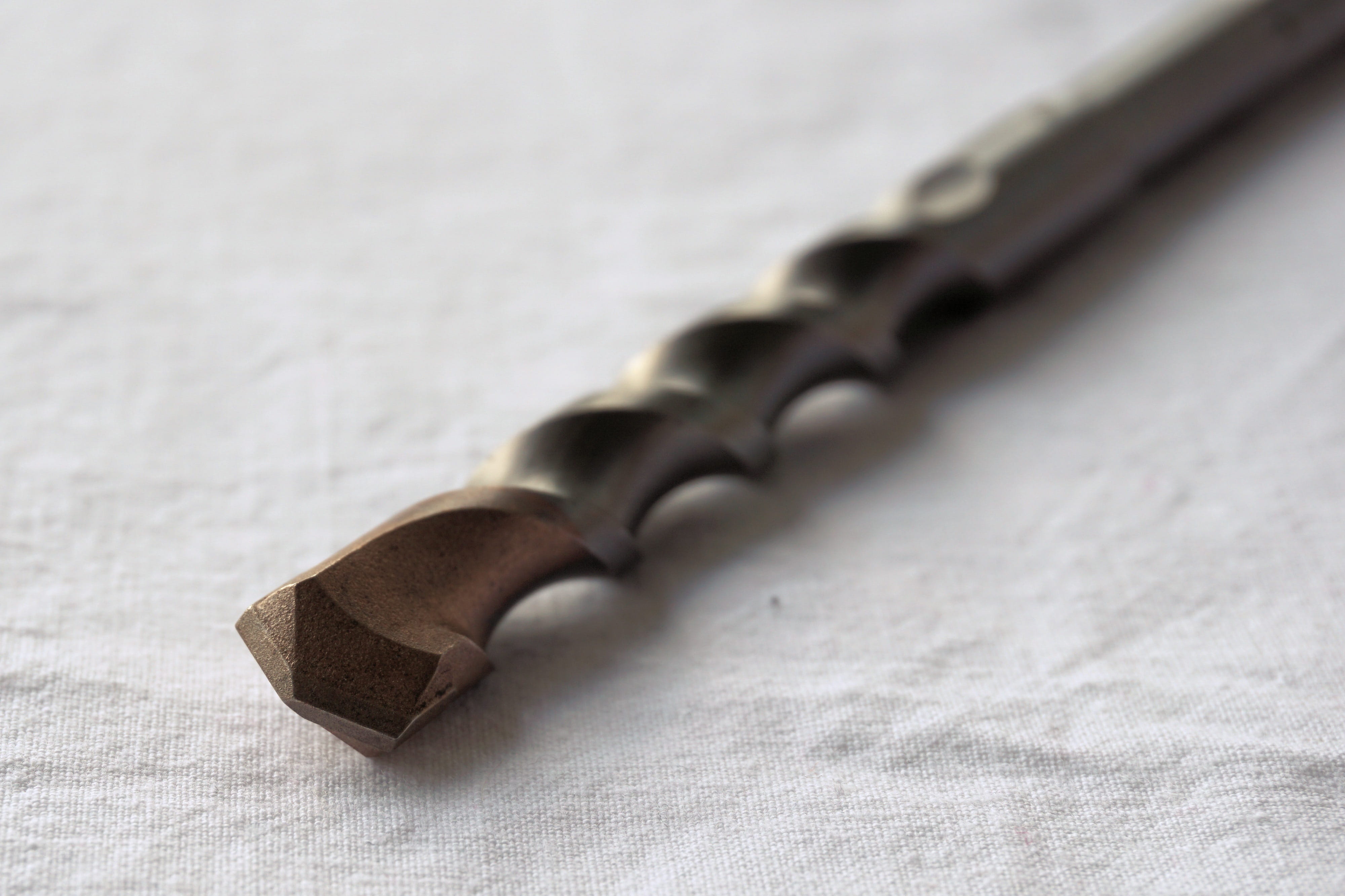 taps, textile, brown, 4K, handgun, day, copy space, still life, hard, single object, old, work, Drilling, metalworking, studio shot, simplicity, twist drills, HD Wallpaper