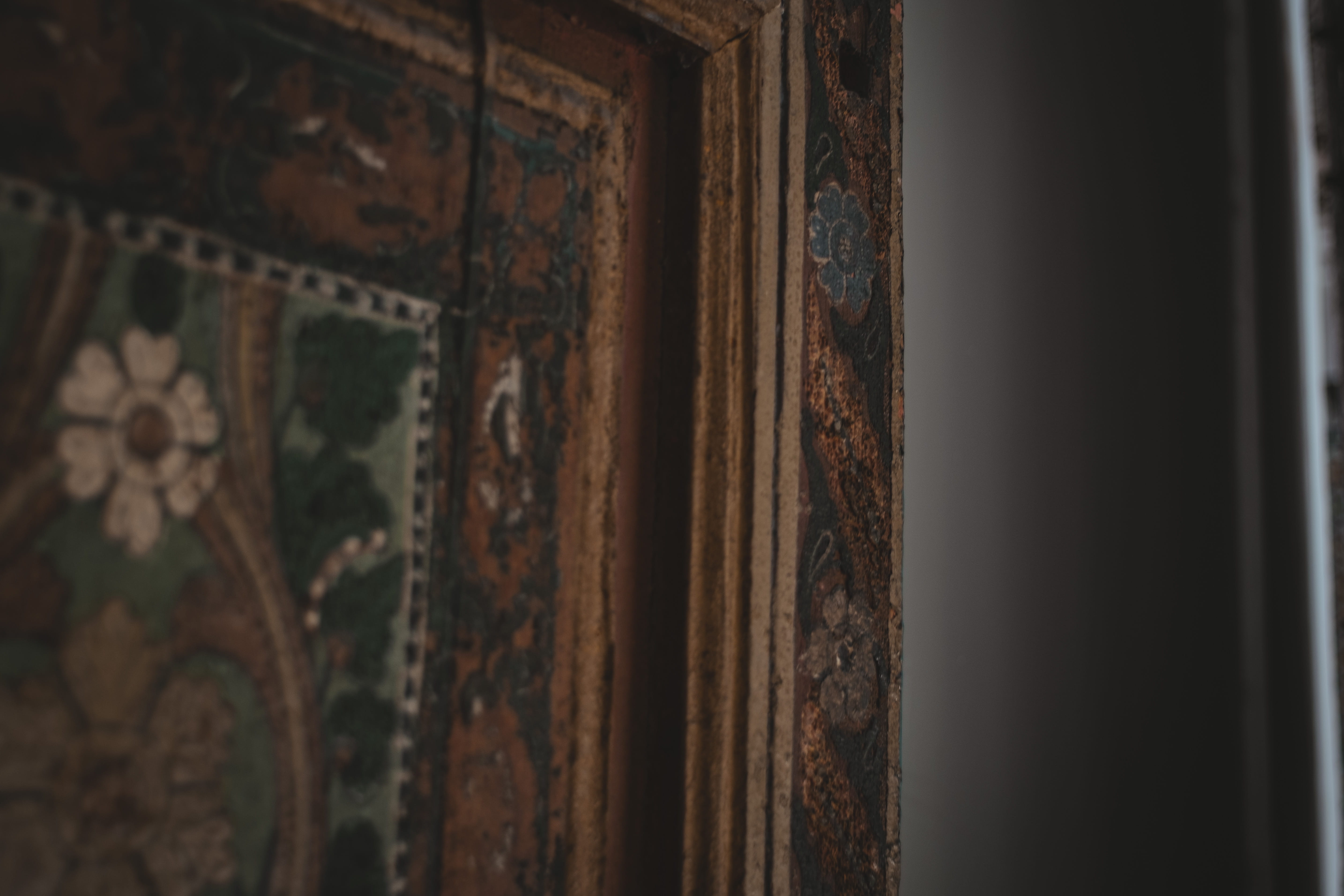 marrakesh, cushion, deterioration, green, close-up, photo, architecture, built structure, reception, arabesque pattern, indoors, waiting room, reception room, HD Wallpaper