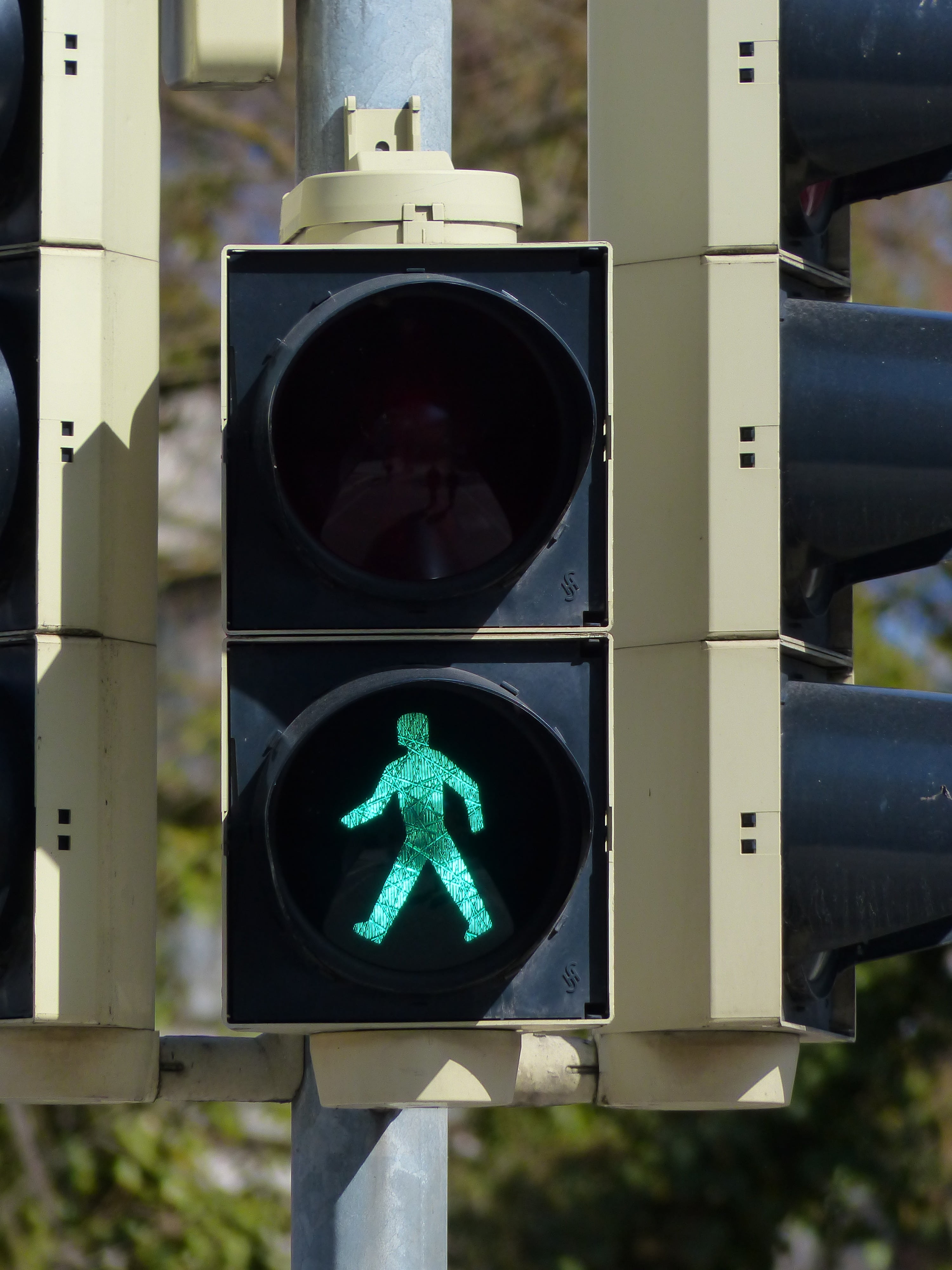 signal, guidance, cross, road, pedestrian, no people, traffic light signal, focus on foreground, males, run, crossing sign, traffic, 4K, city, light, gray, Phone HD Wallpaper