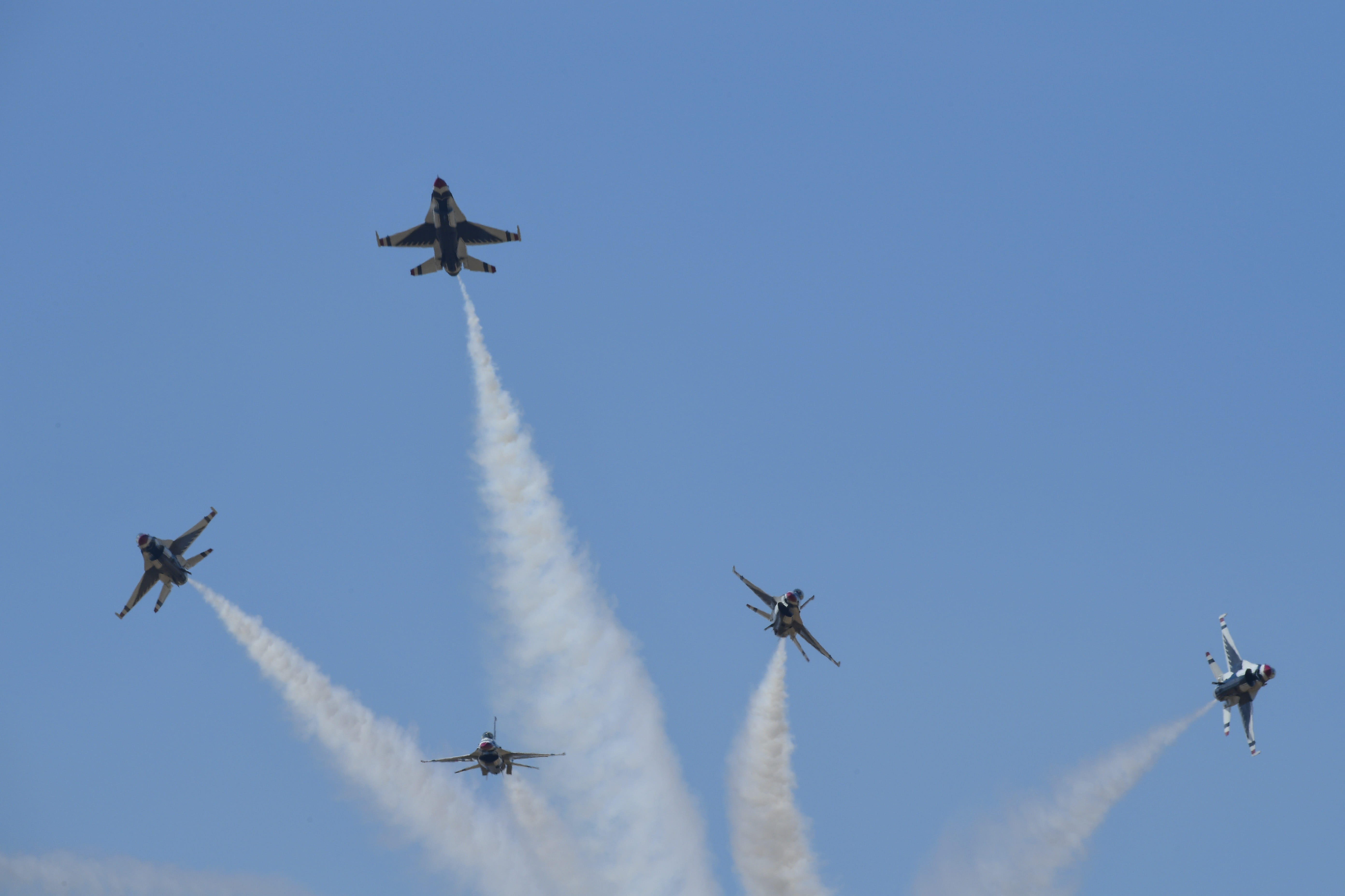 cloud - sky, demonstration, no people, order, aerospace industry, air force, cooperation, aircraft, on the move, vapor trail, mode of transportation, military, HD Wallpaper