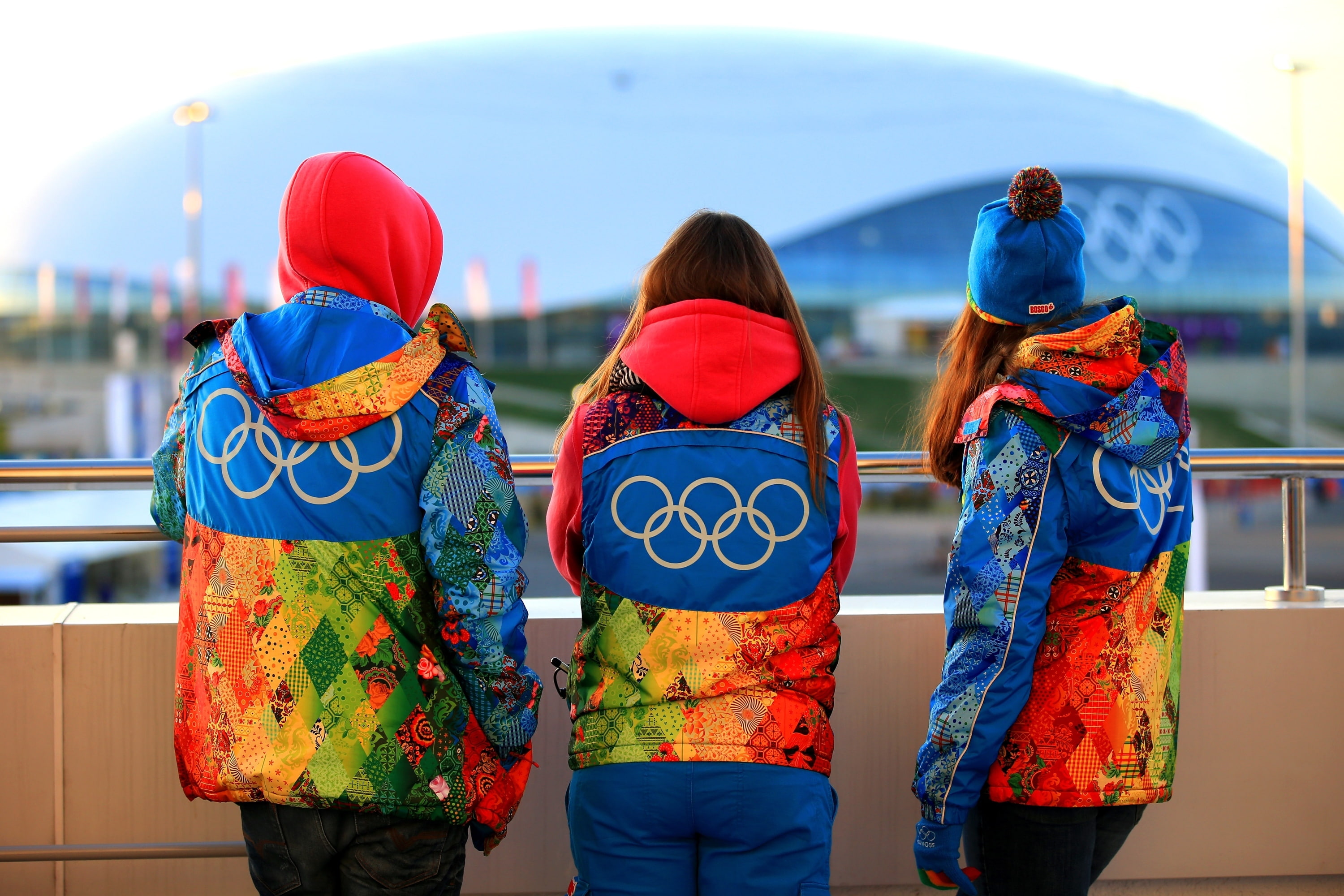 symbols, people, Olympics, volunteers, clothing, Sochi 2014, 2K, HD Wallpaper