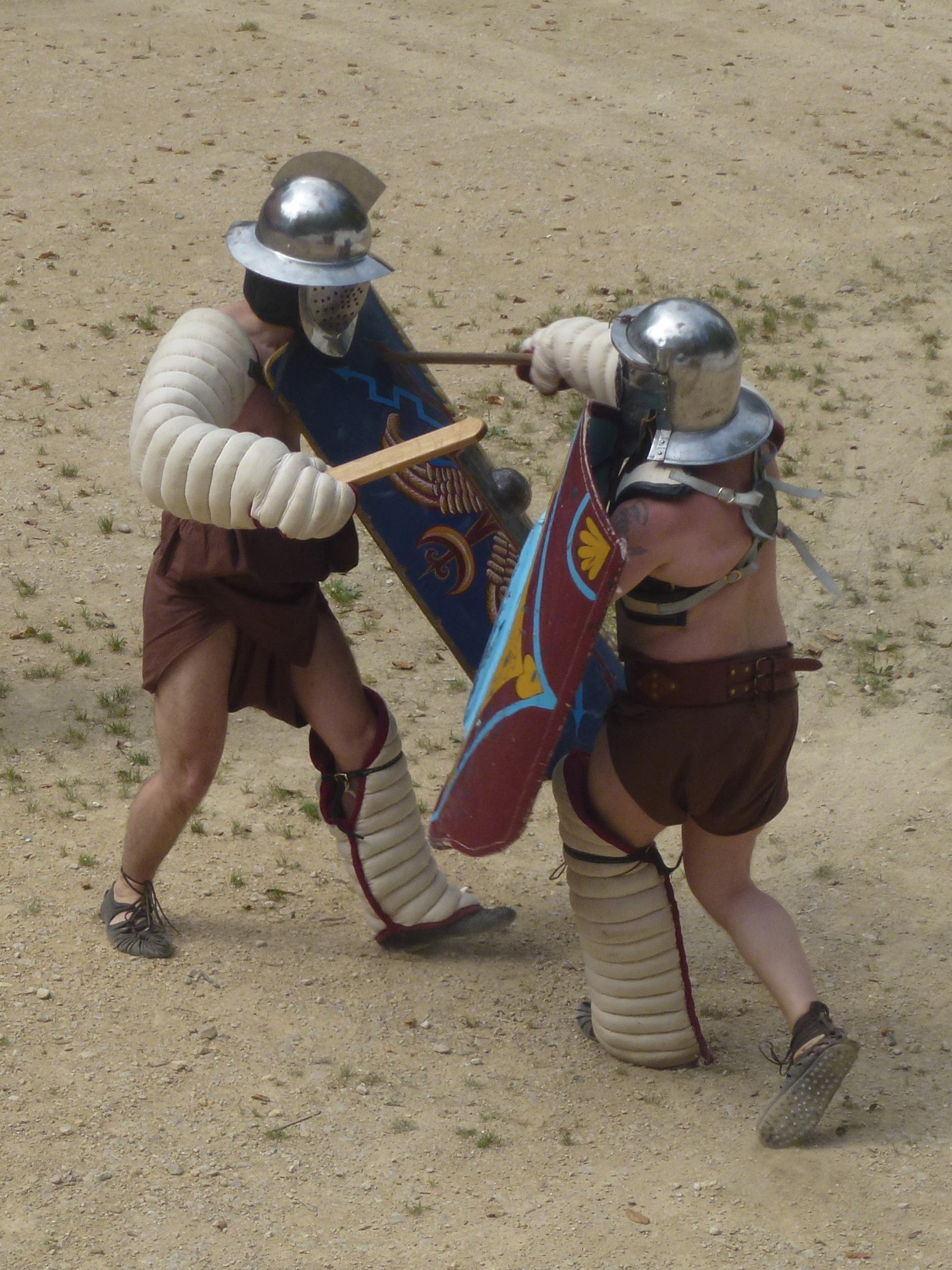 gladiatorial games, romans, the past, security, weapons, sword, fighting, protection, roman, conflict, fight, 4K, outdoors, aggression, gladiator, knight - person, Phone HD Wallpaper