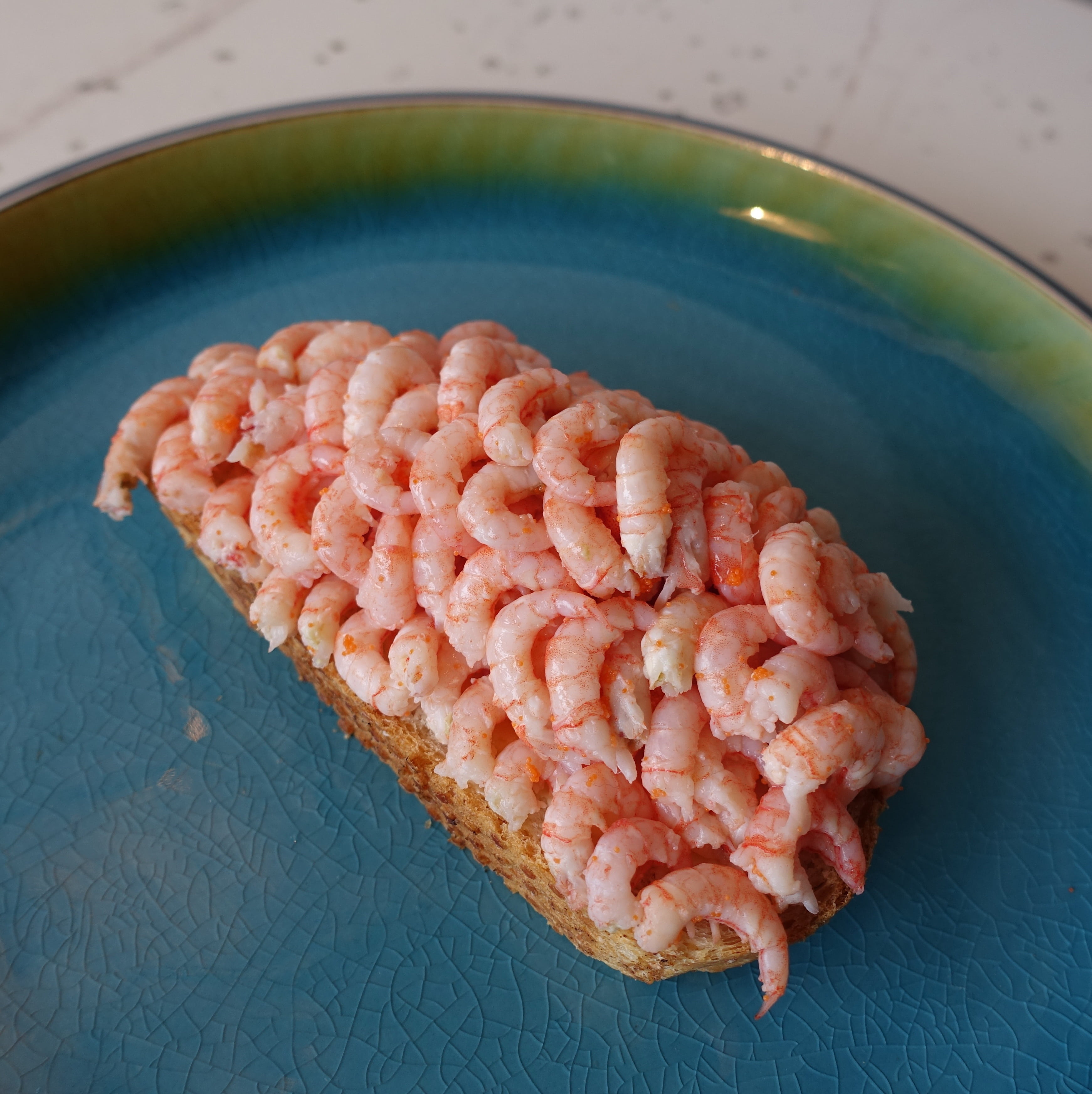 french bread, refreshments, slice, speciality, breakfast, meat, healthy eating, prawns, crockery, 2K, indoors, shrimp in congestion, bowl, seafood, still life, Phone HD Wallpaper