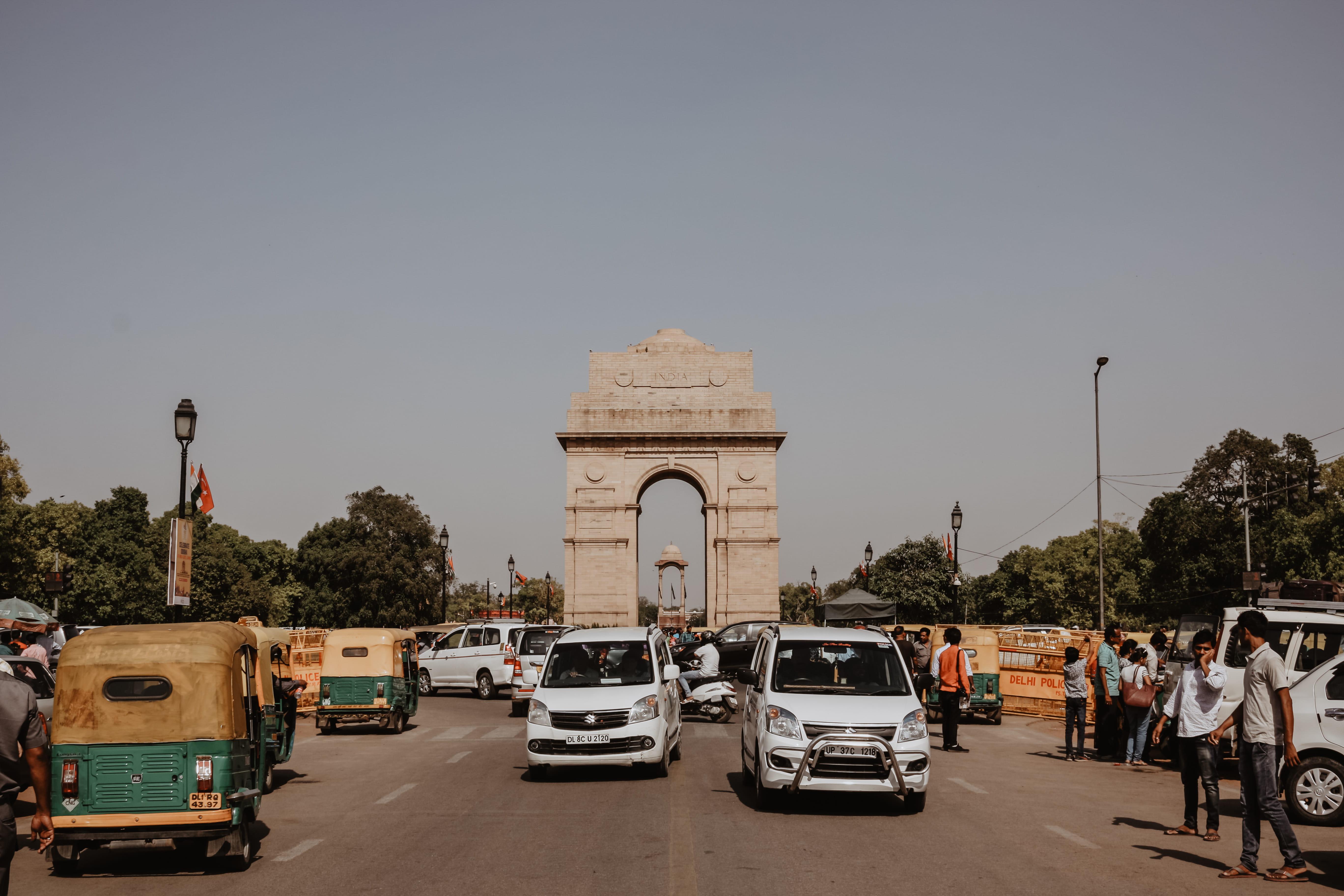 sky, arch, built structure, road, city, war, architecture, transportation, india, the past, street, new delhi, monument, congested, mode of transportation, HD Wallpaper