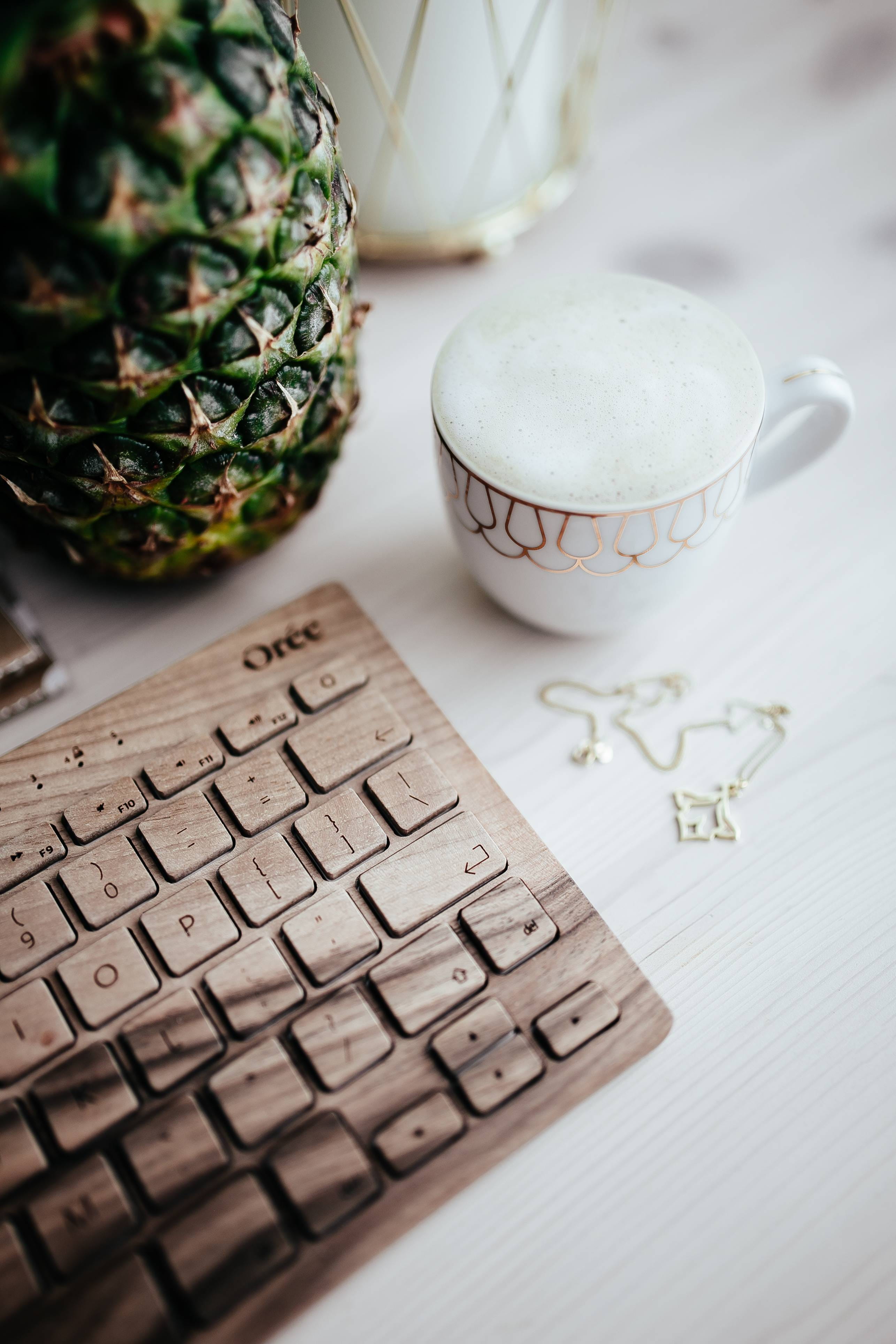 communication, refreshment, tea, still life, oree, indoors, caffee, cup of coffee, hot drink, hipster, keyboard, mug, desk, computer Keyboard, freshness, Phone HD Wallpaper
