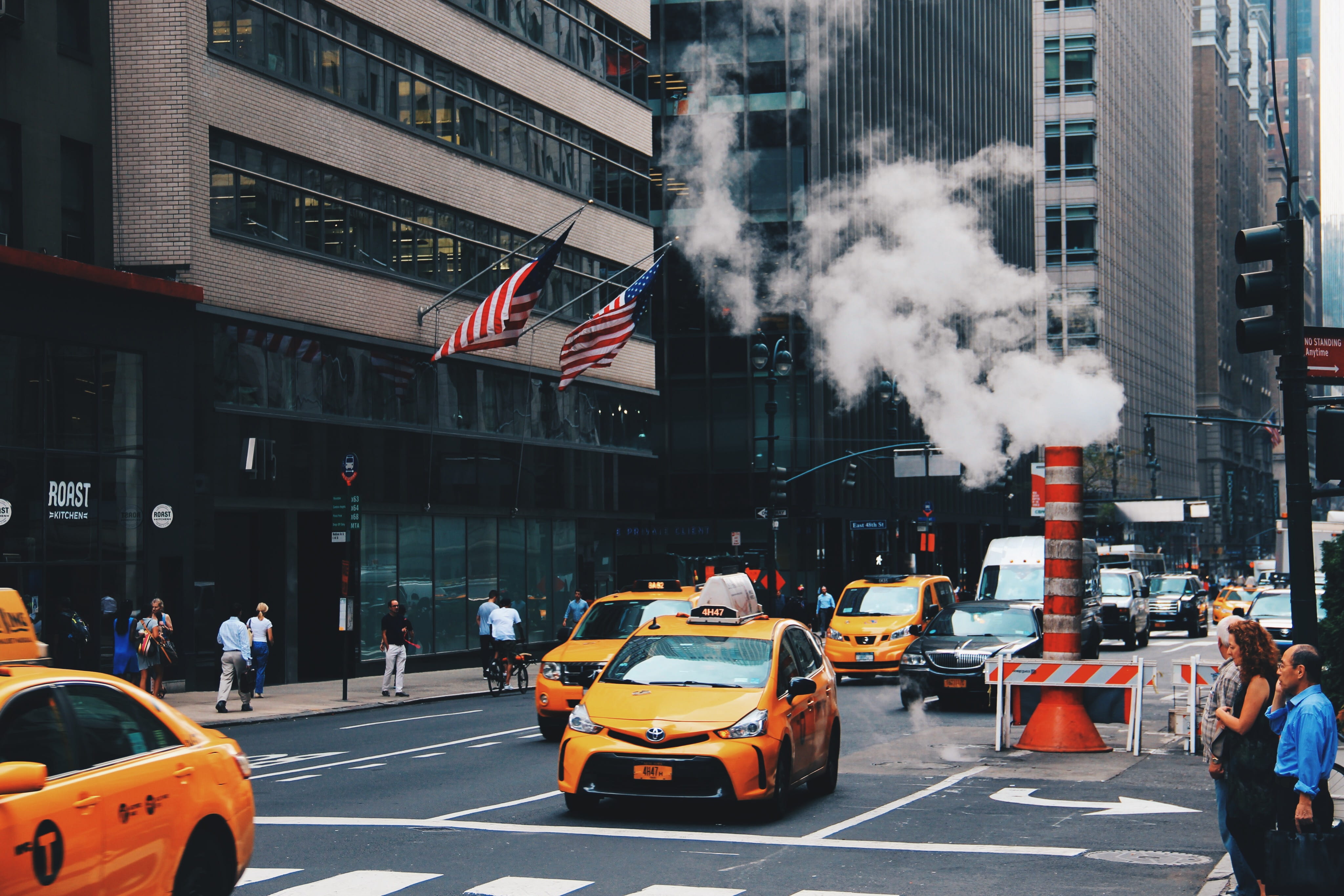 beside, uSA, rise, traffic, rush Hour, smoke, sign, billboard, city Life, midtown Manhattan, downtown District, america, urban Scene, love, urban, transportation, HD Wallpaper