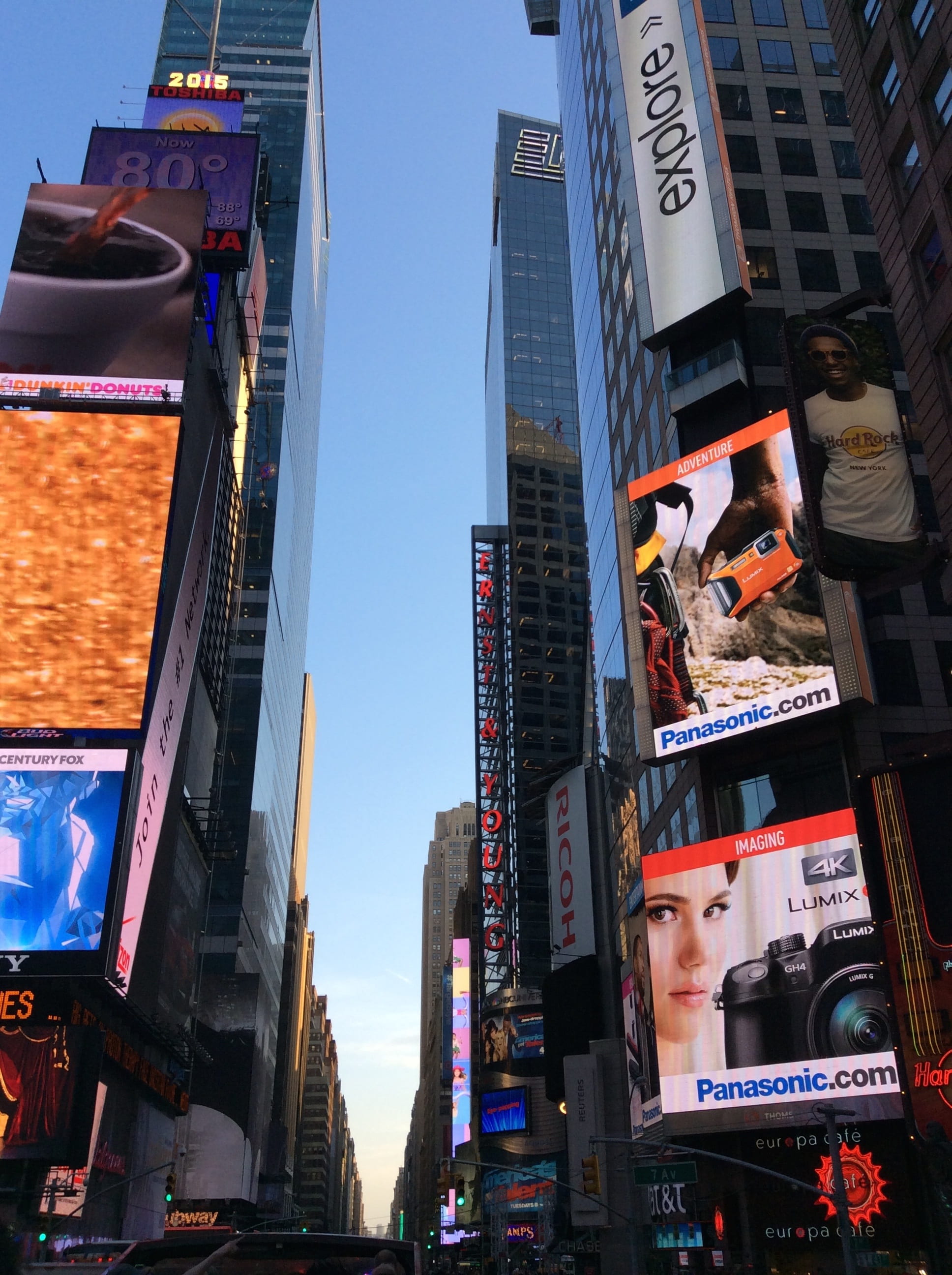 america, outdoors, text, day, building, sky, buildings, usa, street, advertisement, architecture, built structure, nyc, billboard, new york, communication, Phone HD Wallpaper