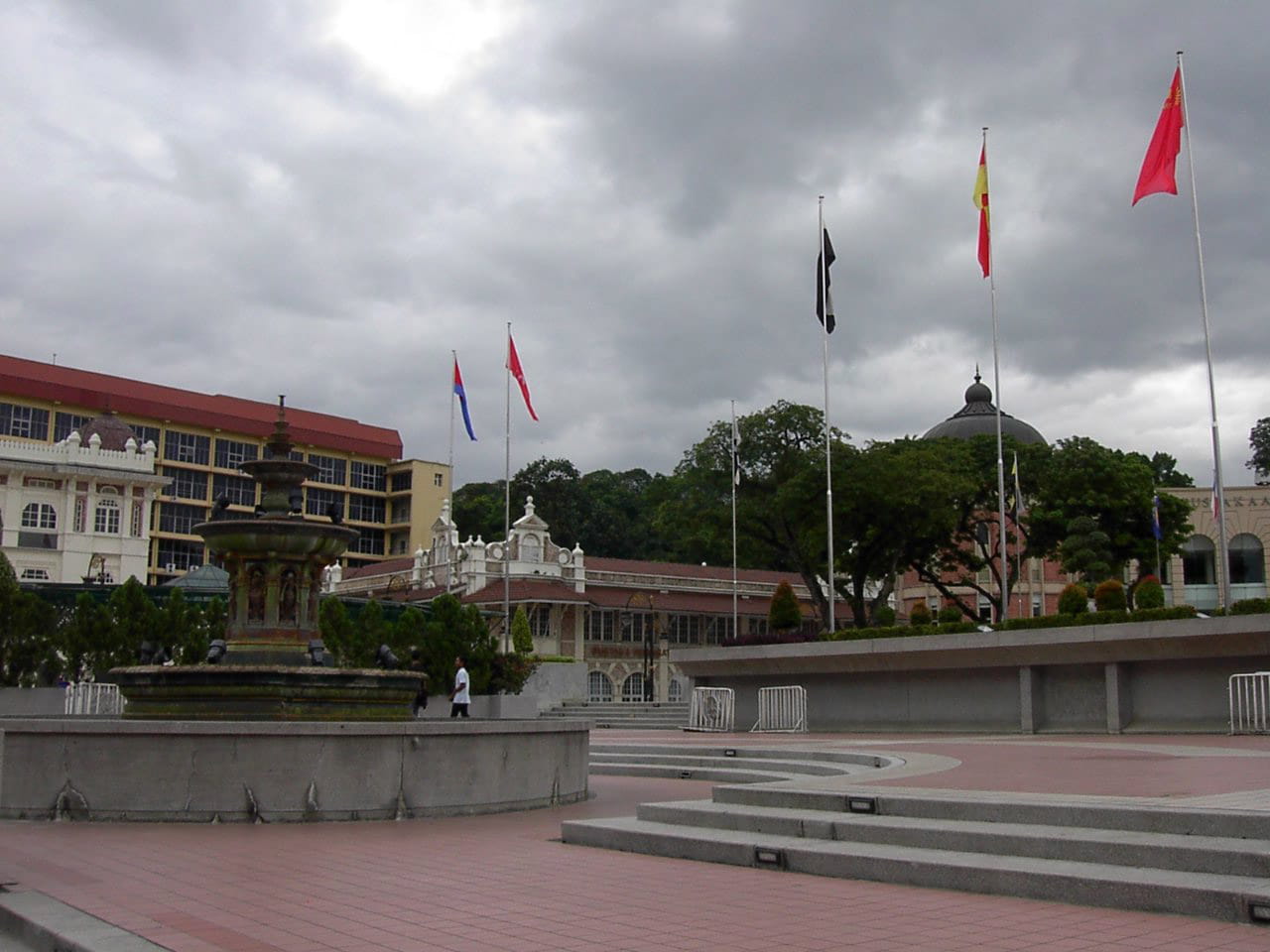 Malaysia, Merdeka Square, photos, cloud - sky, built structure, travel destinations, travel, city, day, national icon, government, square, no people, flag, HD Wallpaper