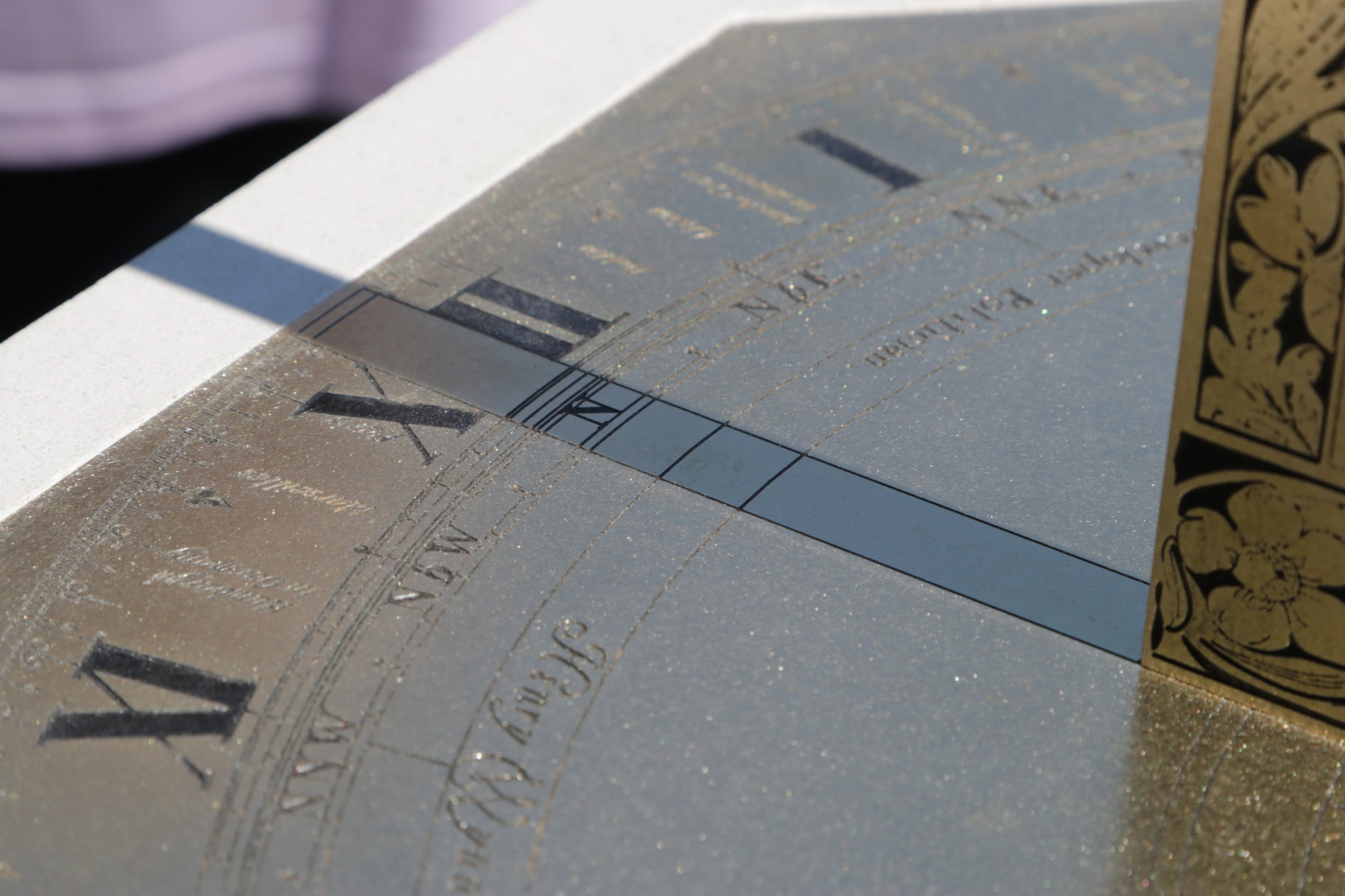finance, sunlight, ruler, sun dial, table, number, manor house, selective focus, time, nature, people, western script, text, focus on foreground, sundial, HD Wallpaper