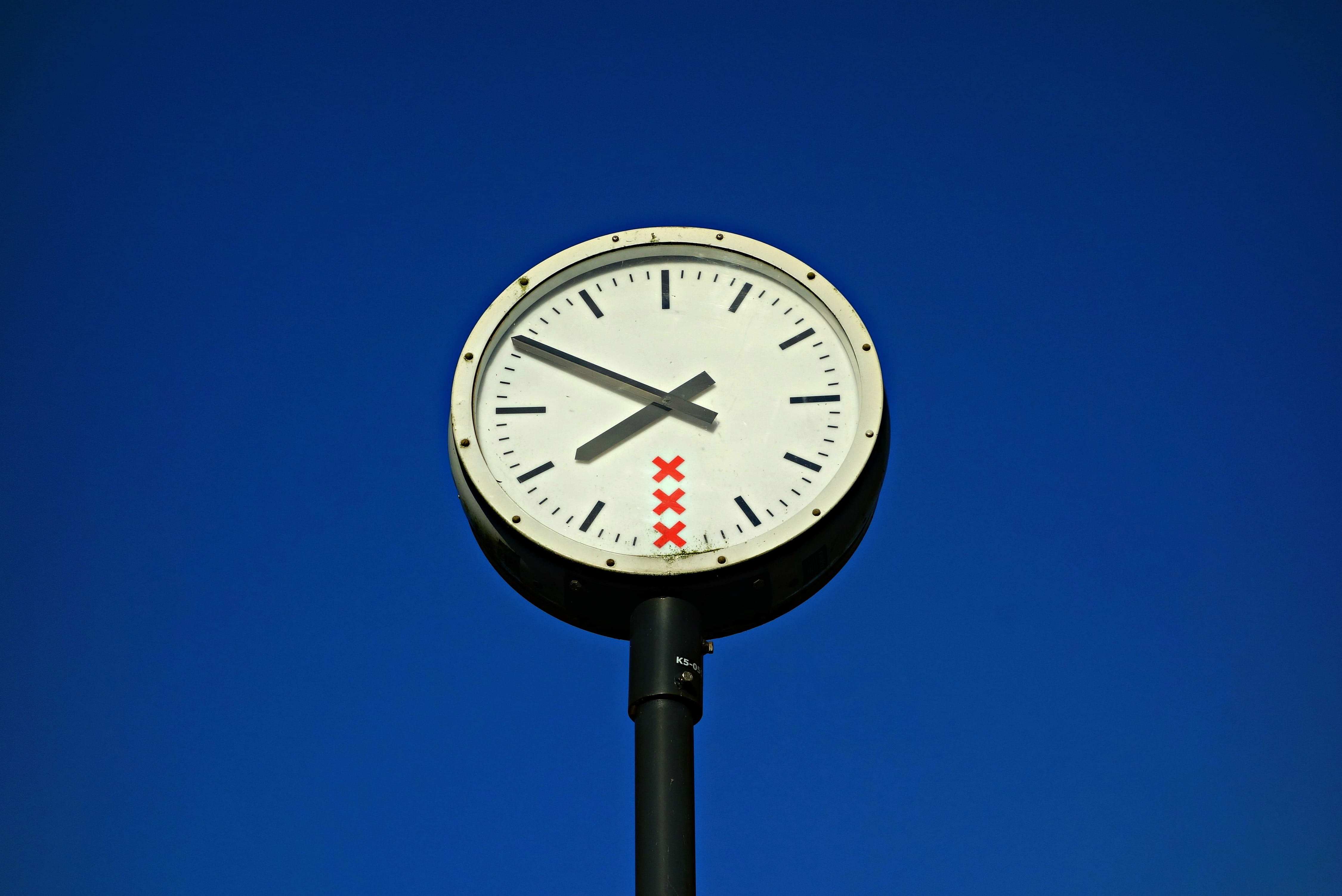 public clock, clock face, sky, round, low, view, accuracy, angle, hour, black, no people, deadline, minute hand, blue, circle, clock hand, classic, number, HD Wallpaper