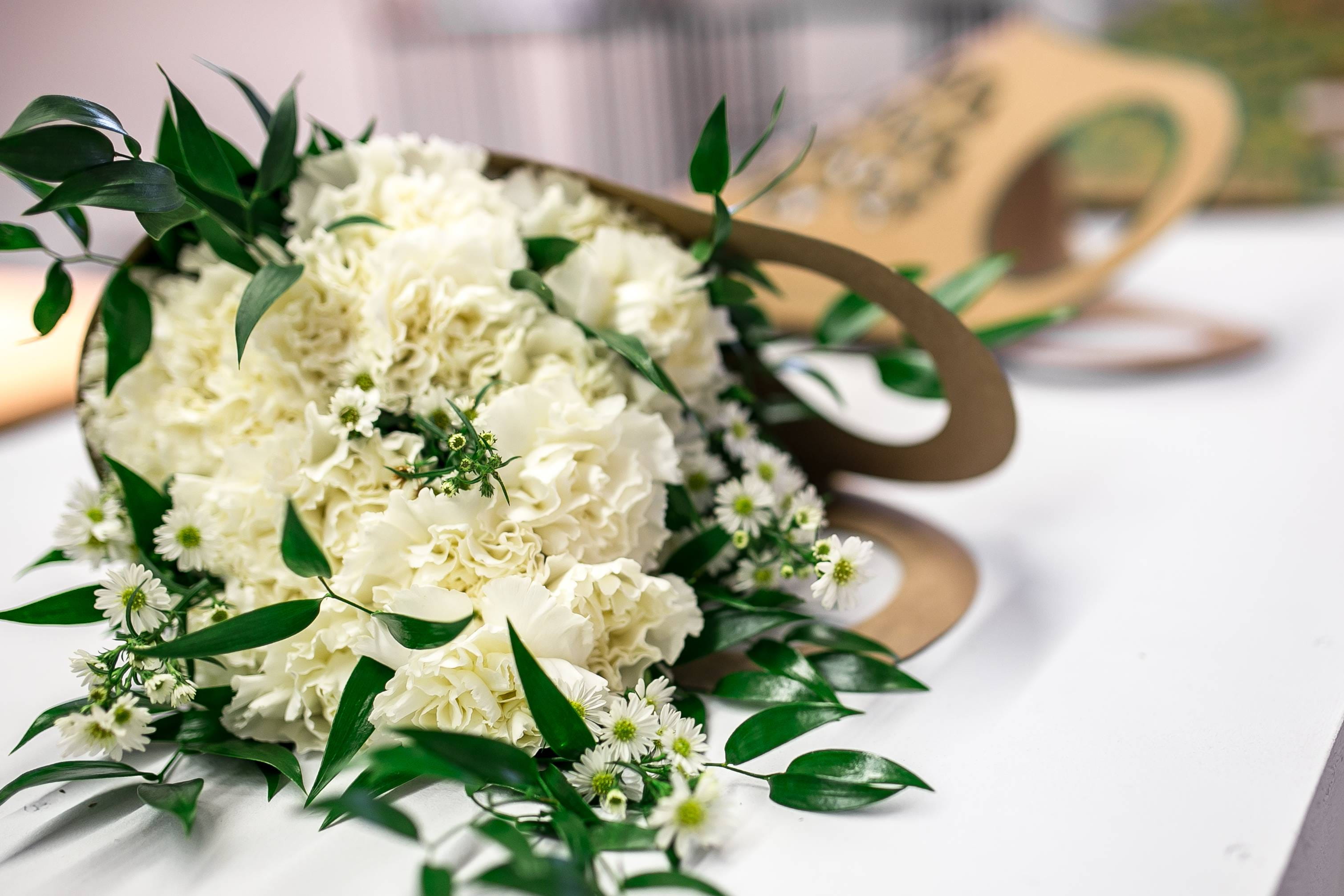 flowers, plant part, arrangement, plant, 2K, rose - flower, flower head, elegant, flora, fancy, flower, white, Beautiful, no people, pretty, bunch of flowers, HD Wallpaper