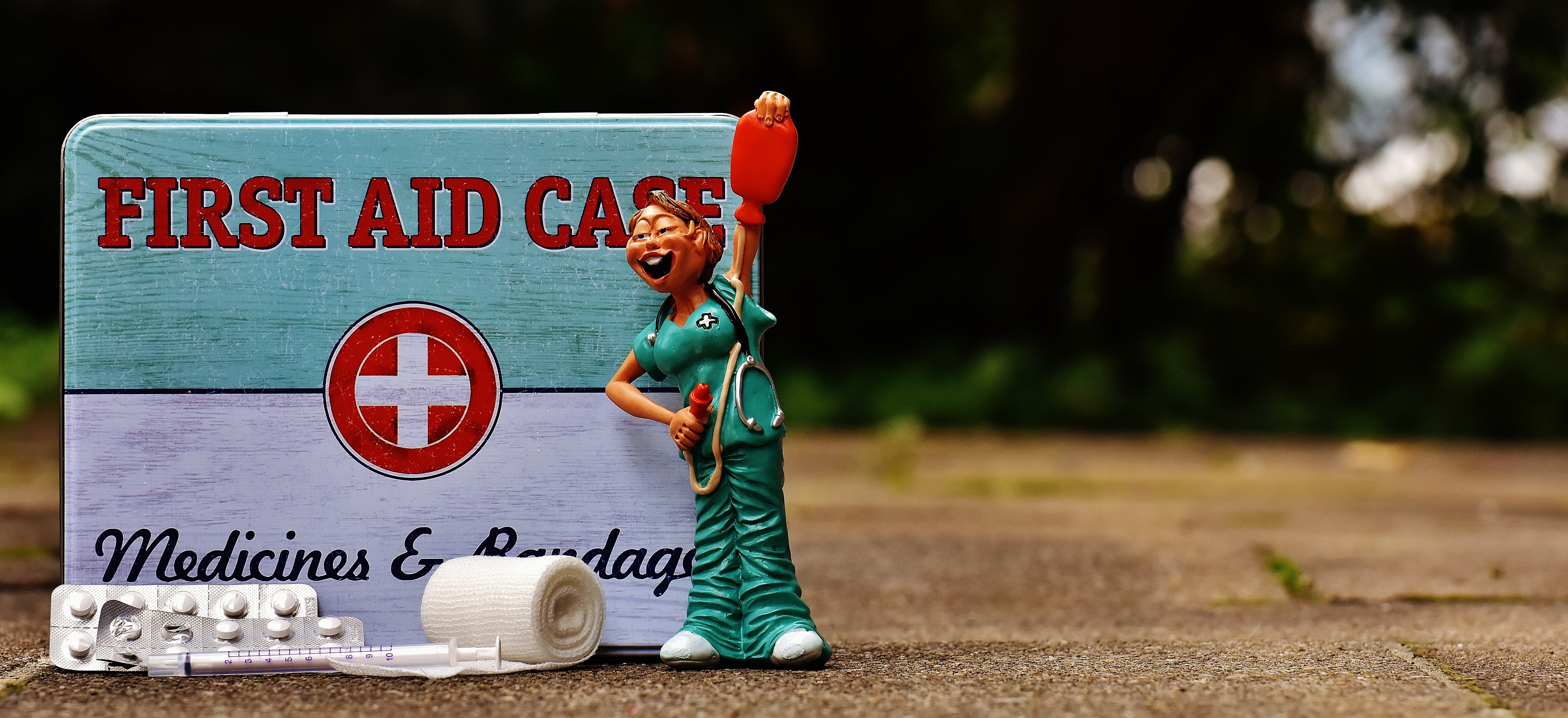 people, photography, sign, childhood, aid, sport, tin can, funny, emergency, western script, tree, color, cute, nurse, figurine, men, representation, metal, HD Wallpaper