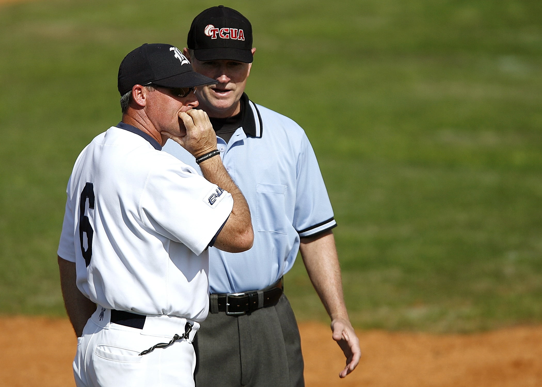 standing, two people, outdoors, diamond, competition, uniform, baseball Glove, infield, ballpark, college, base, umpire, hat, baseball - Ball, youth League, HD Wallpaper