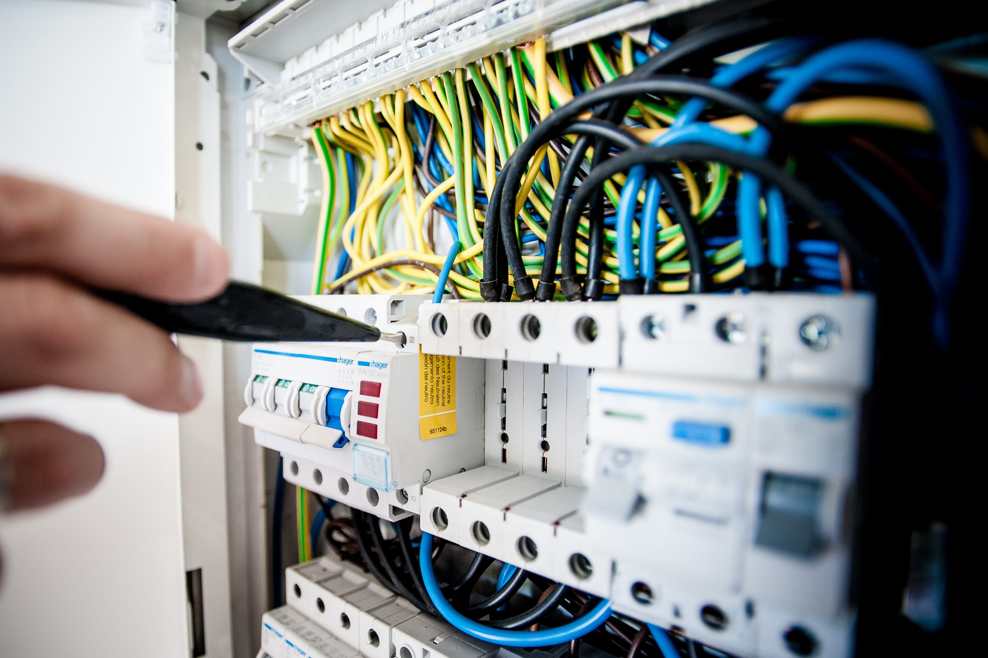 white, electronics industry, connection, an array of electric, equipment, network connection plug, wireless technology, computer cable, work, internet, HD Wallpaper