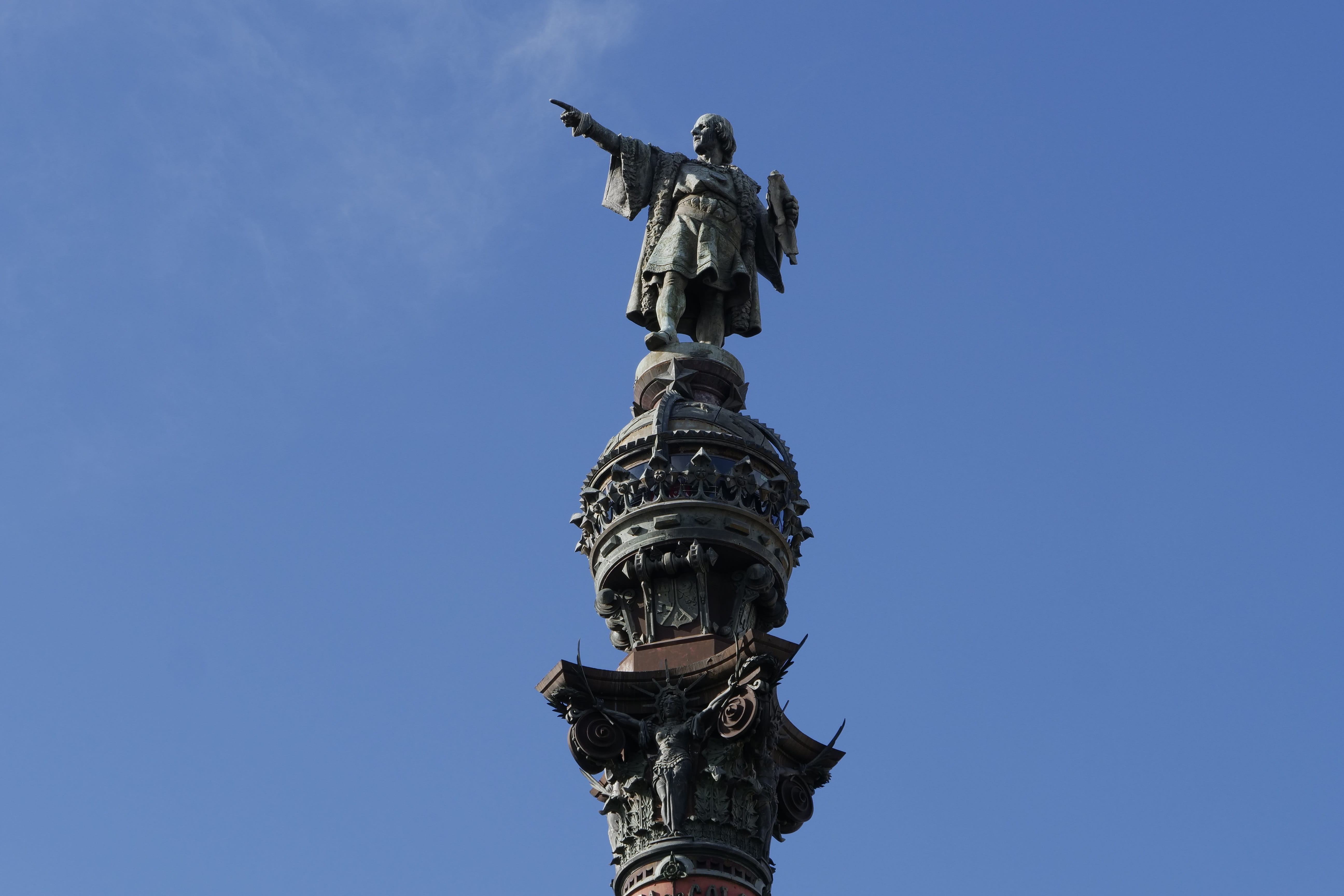 blue, architecture, creativity, low angle view, travel, mediterranean, representation, sea, government, marina, city, urban landscape, statue, maritime transport, HD Wallpaper