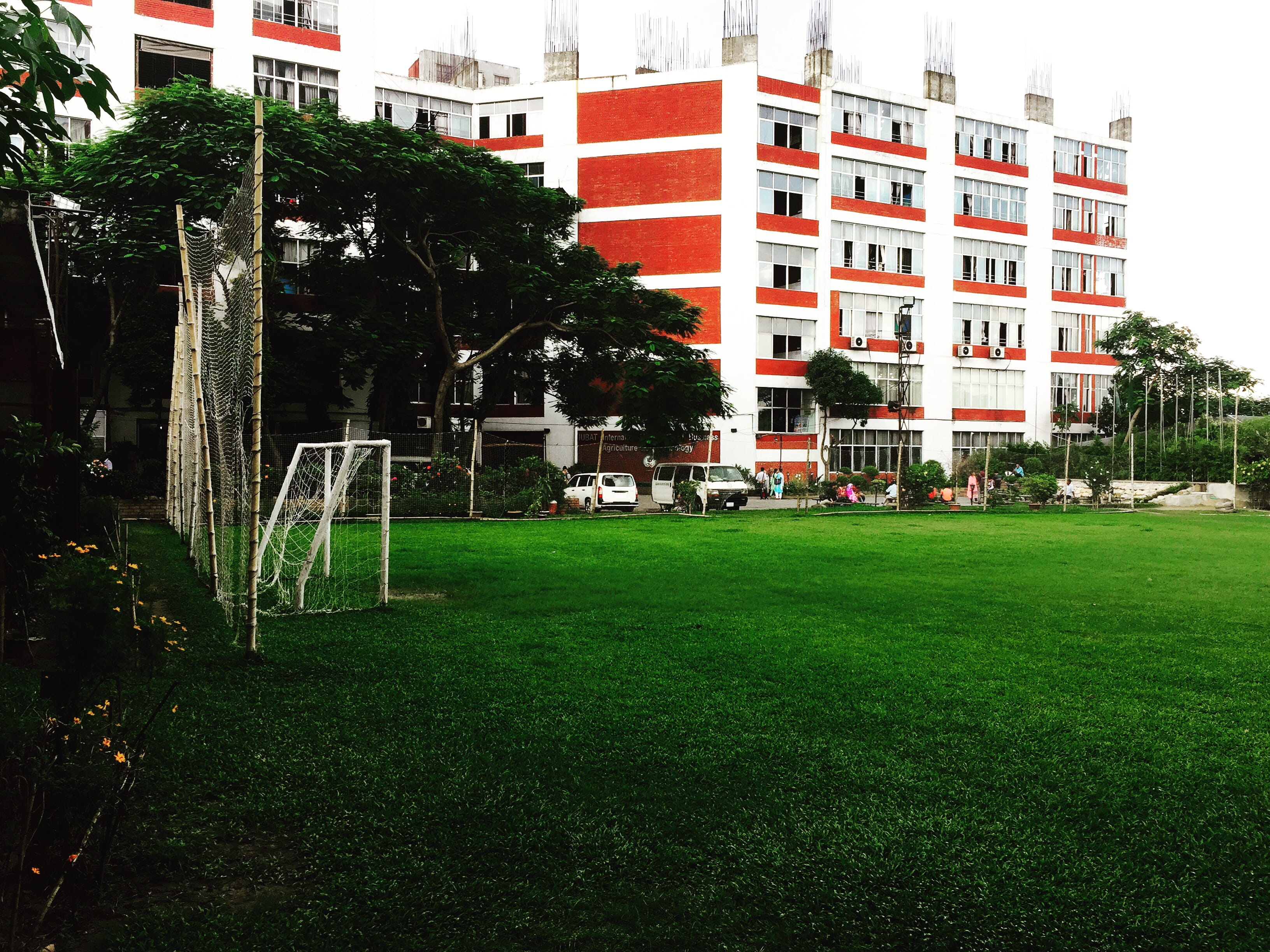 lawn, mode of transportation, outdoors, apartment, no people, car, green, dhaka, green color, city, plant, structure, built structure, land vehicle, day, HD Wallpaper