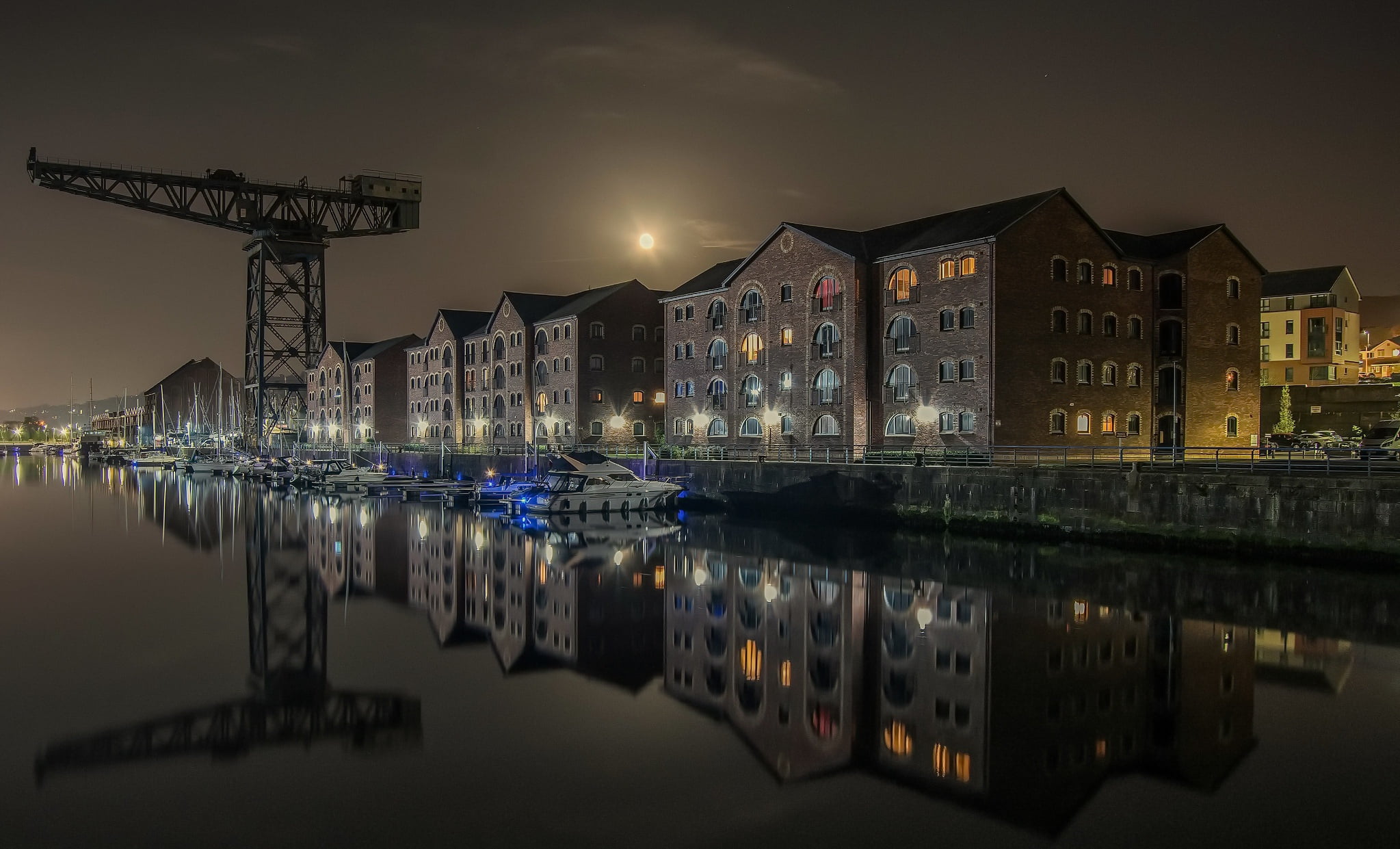 Sugar Warehouse, E Hamilton St, Scotland, James Watt Docks, architecture, crane, boats, Greenock, 1080P, HD Wallpaper