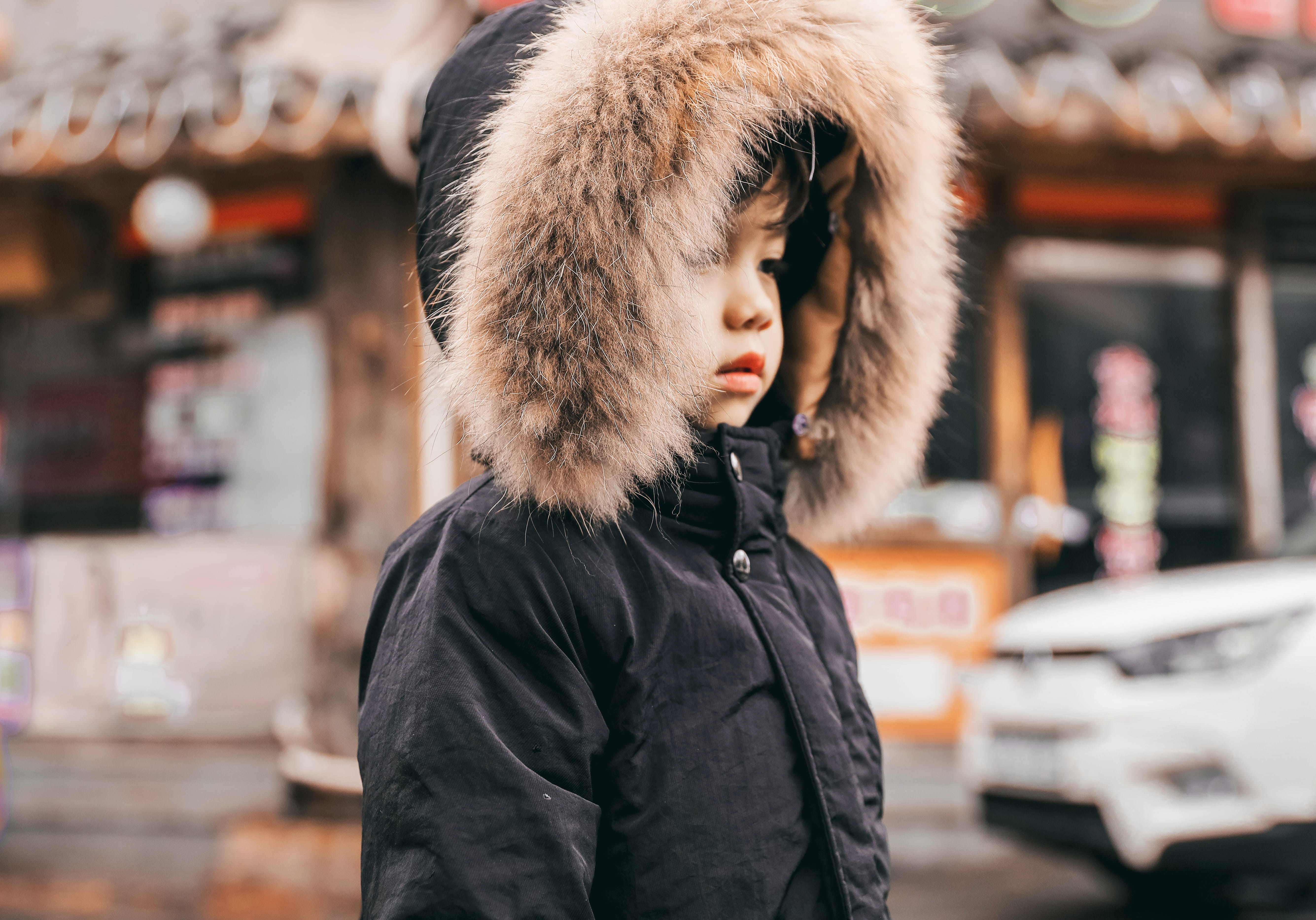 winter, focus on foreground, lined, coat, 5K, incidental people, warm clothing, cold, real people, person, day, looking, standing, men, looking away, waist up, HD Wallpaper