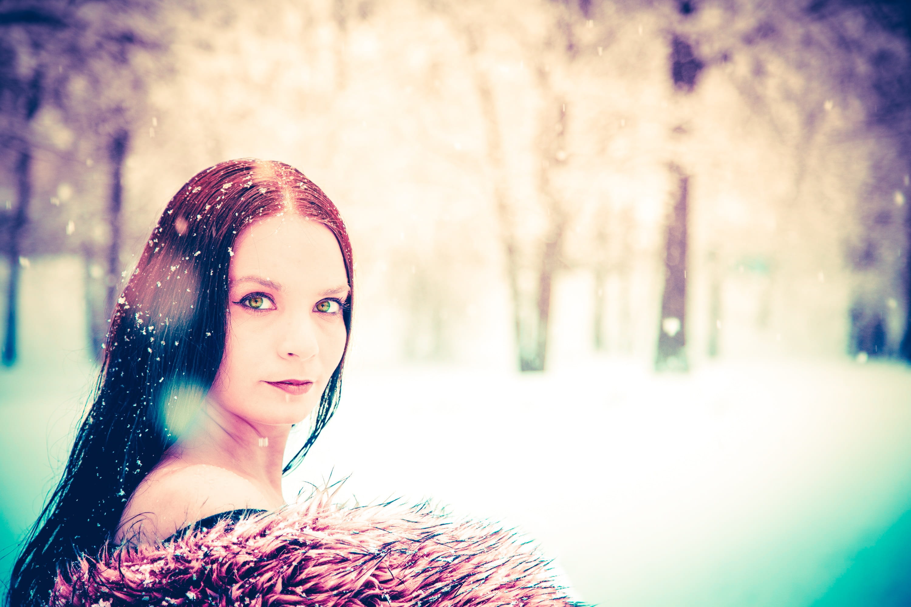 fur, winter, faux, portrait, looking at camera, tree, smiling, adult, young women, beautiful people, goth, happiness, fantasy, 2K, outdoors, beauty, wearing, HD Wallpaper