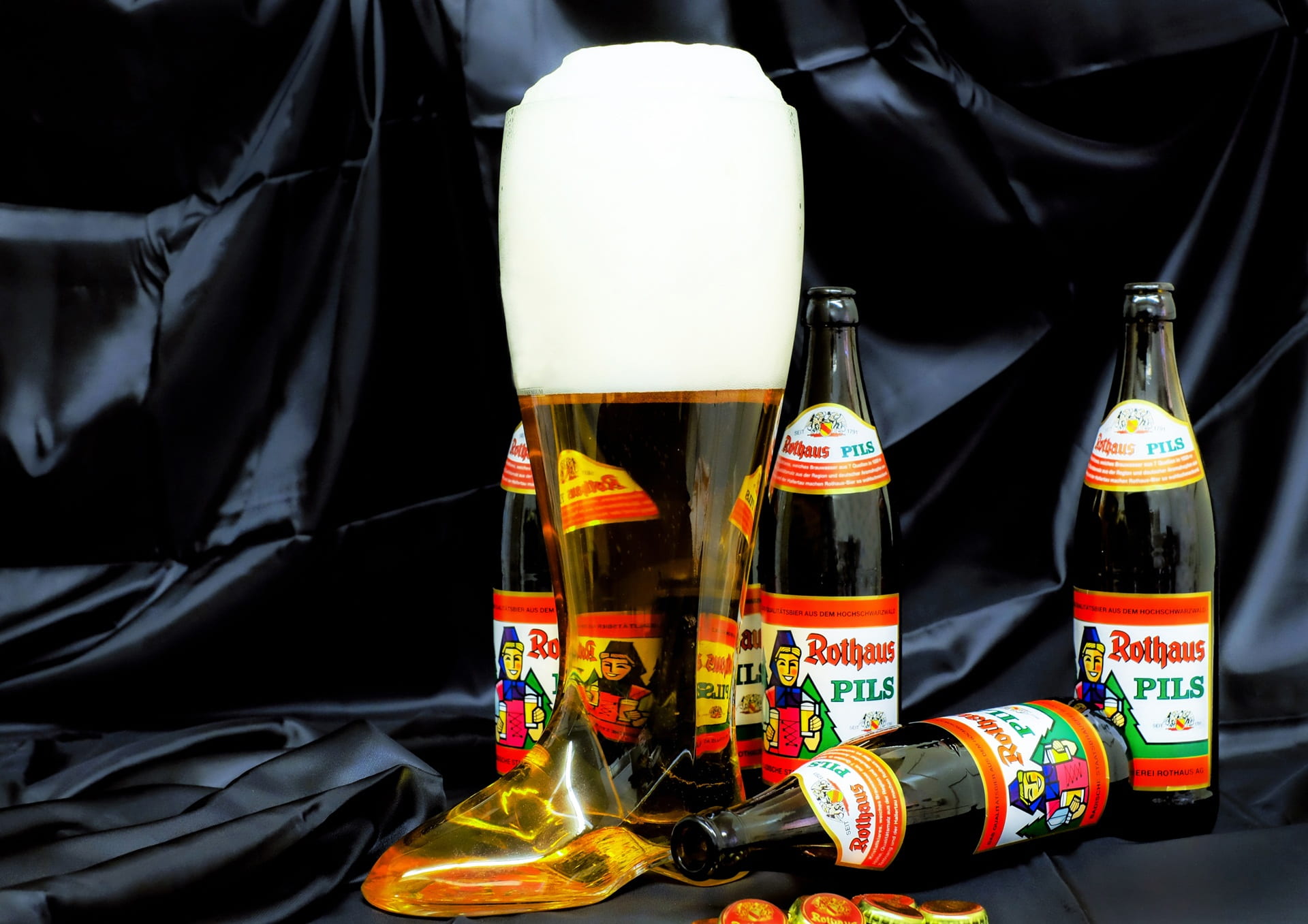 group of objects, safety, food and drink, alcohol, textile, representation, beer boots, outdoors, celebration, black, drink, black background, brow, beer bottle, HD Wallpaper
