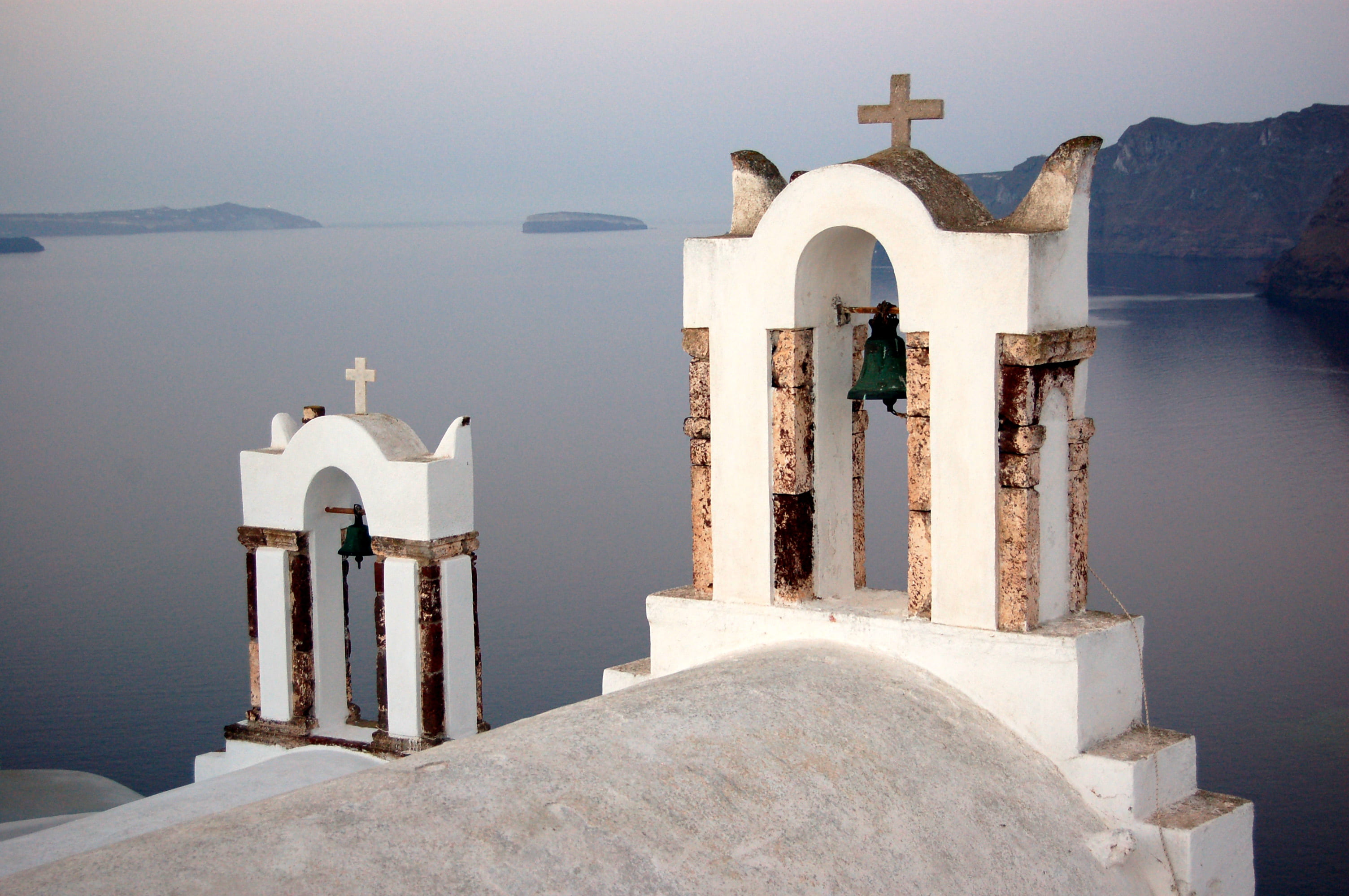 white, ocean, water, spirituality, building exterior, bell tower - tower, bell, religion, building, santorini, roof, christian, nature, daytime, architecture, HD Wallpaper