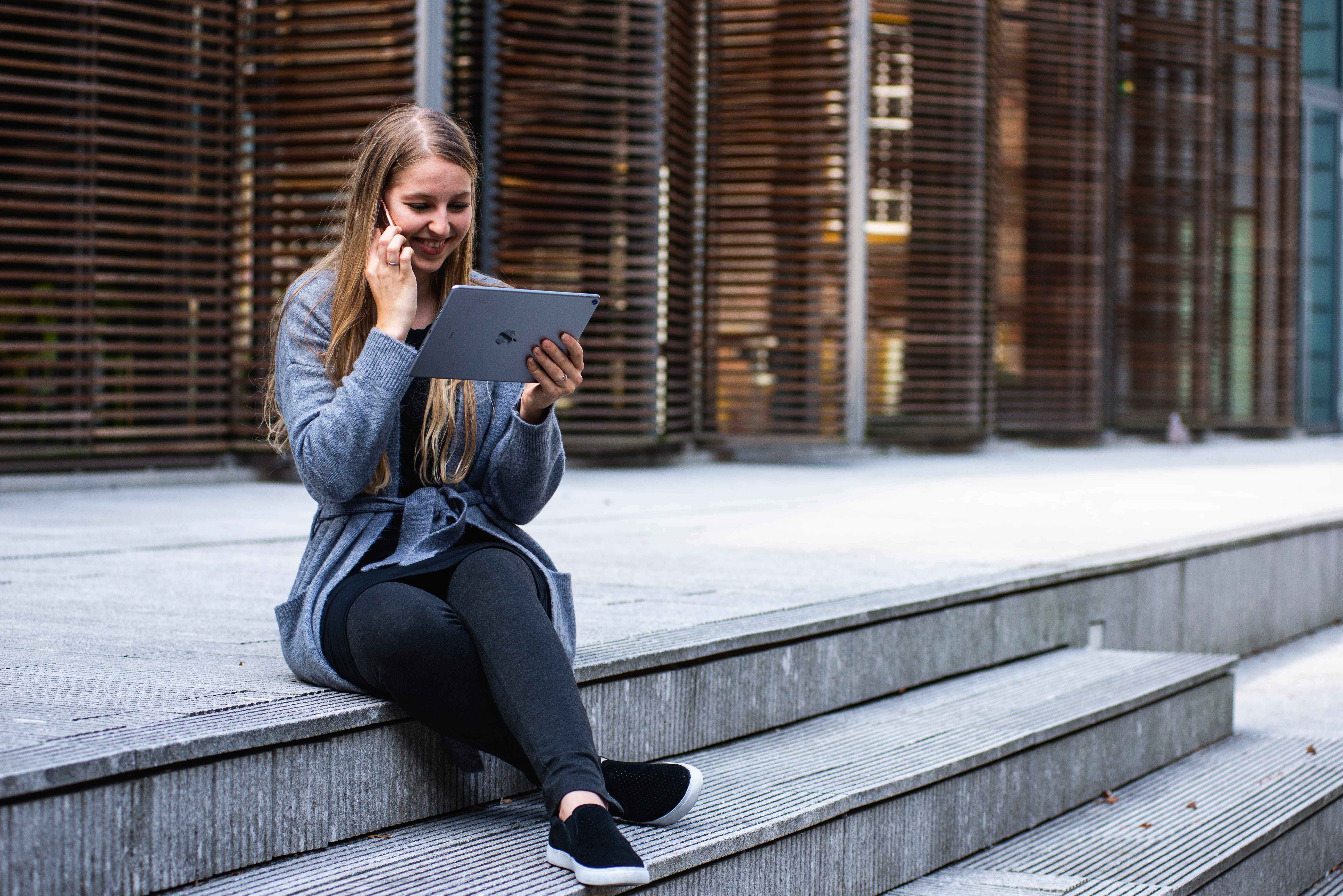 stairs, communication, step, digital tablet, women, smartphone, lifestyles, using computer, black, gray, businesswoman, building, outdoors, street, full length, HD Wallpaper