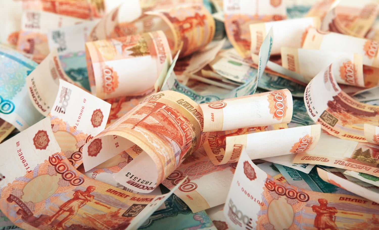 currency, paper currency, still life, rubles, indoors, no people, backgrounds, business, wealth, economy, close-up, selective focus, investment, large group of objects, HD Wallpaper