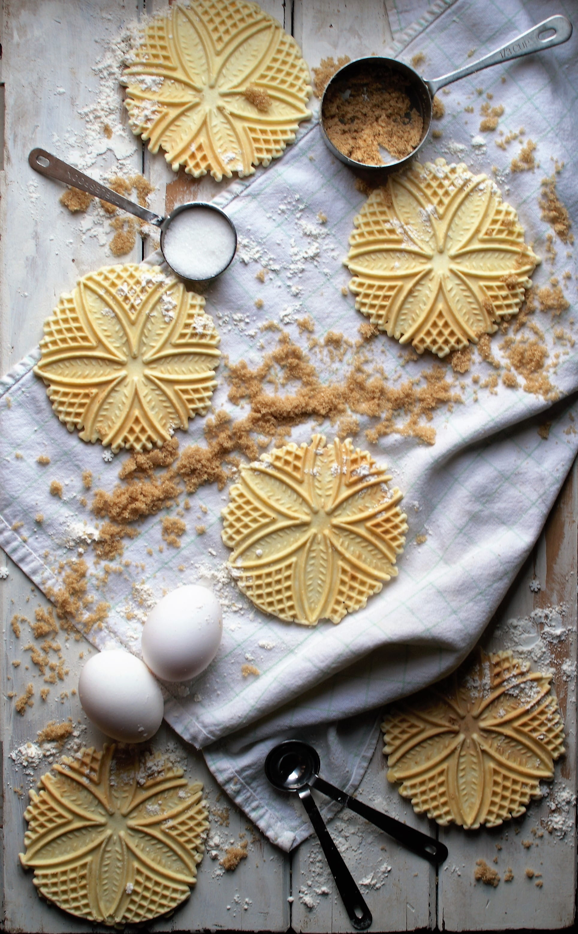 happy, lay, holiday, morning, dessert, toasty, high angle view, christmas ornament, indoors, fresh, creativity, flat, decoration, still life, Phone HD Wallpaper
