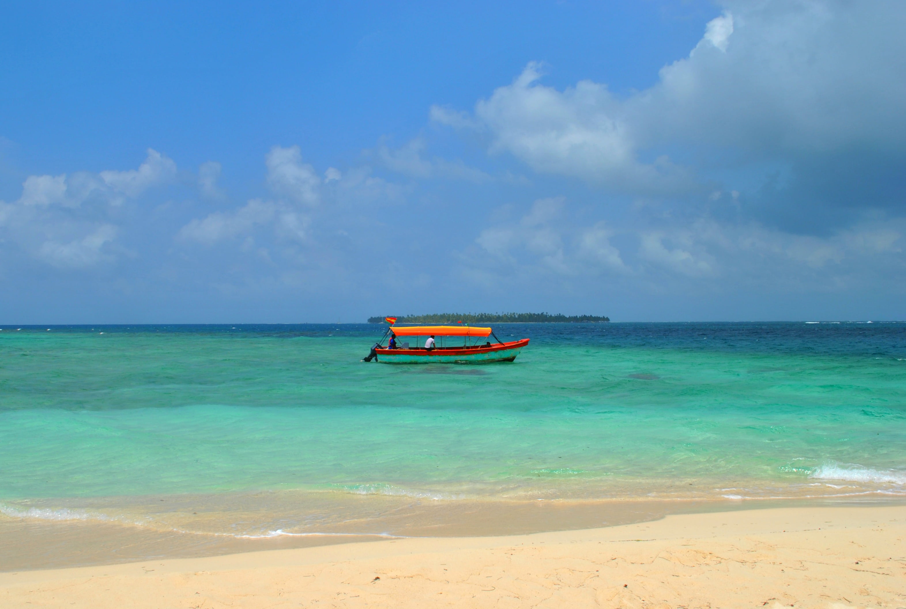 horizon, mode of transportation, horizon over water, turquoise colored, landscape, land, sea, barca, tranquil scene, tranquility, sky, boat, beach sand, HD Wallpaper