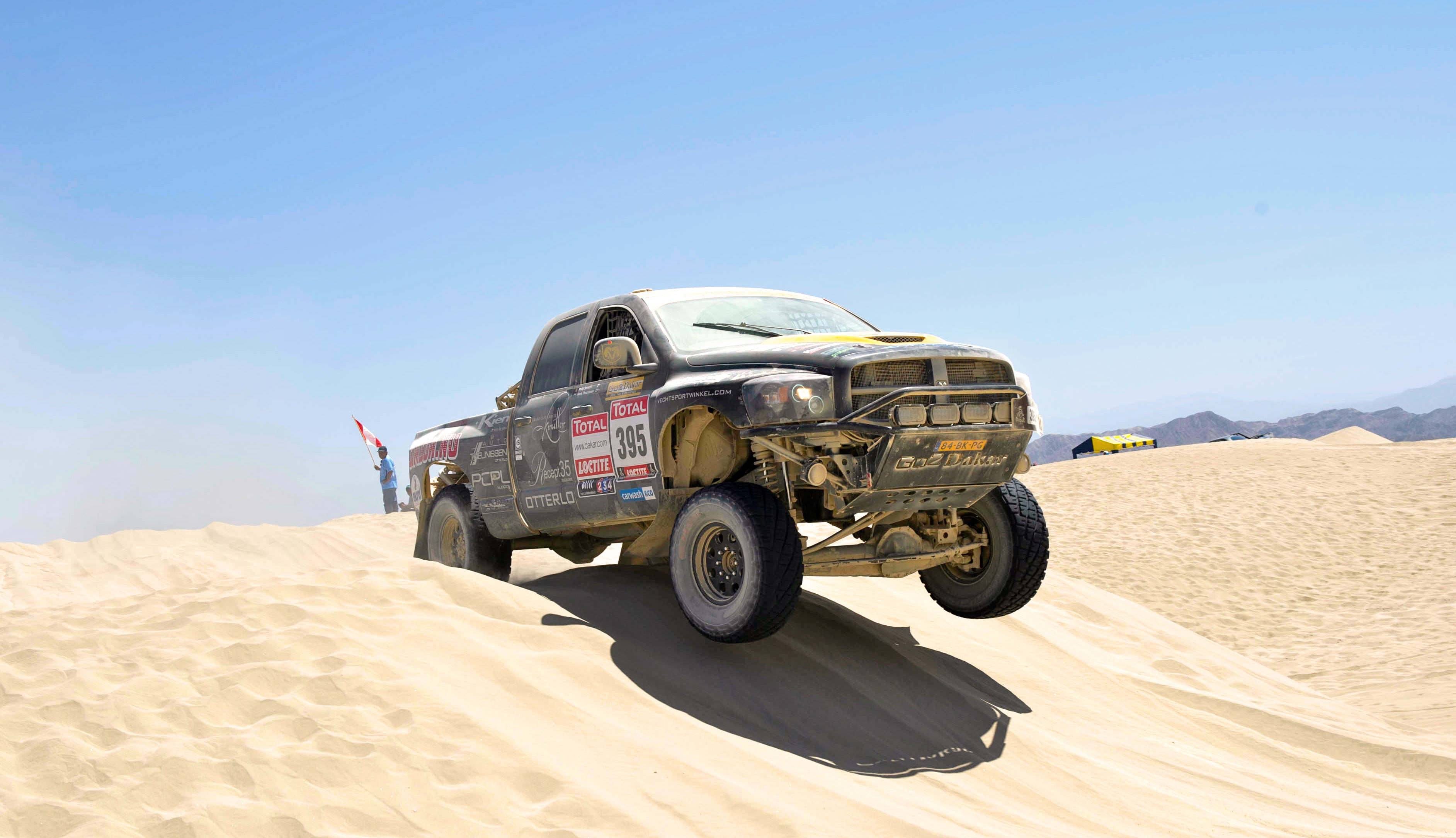 wheel, sky, arid climate, gray, transportation, cab, sunny, Dakar, Sport, nature, motor vehicle, clear sky, crew, 4x4, copy space, travel, Race, Dodge, HD Wallpaper