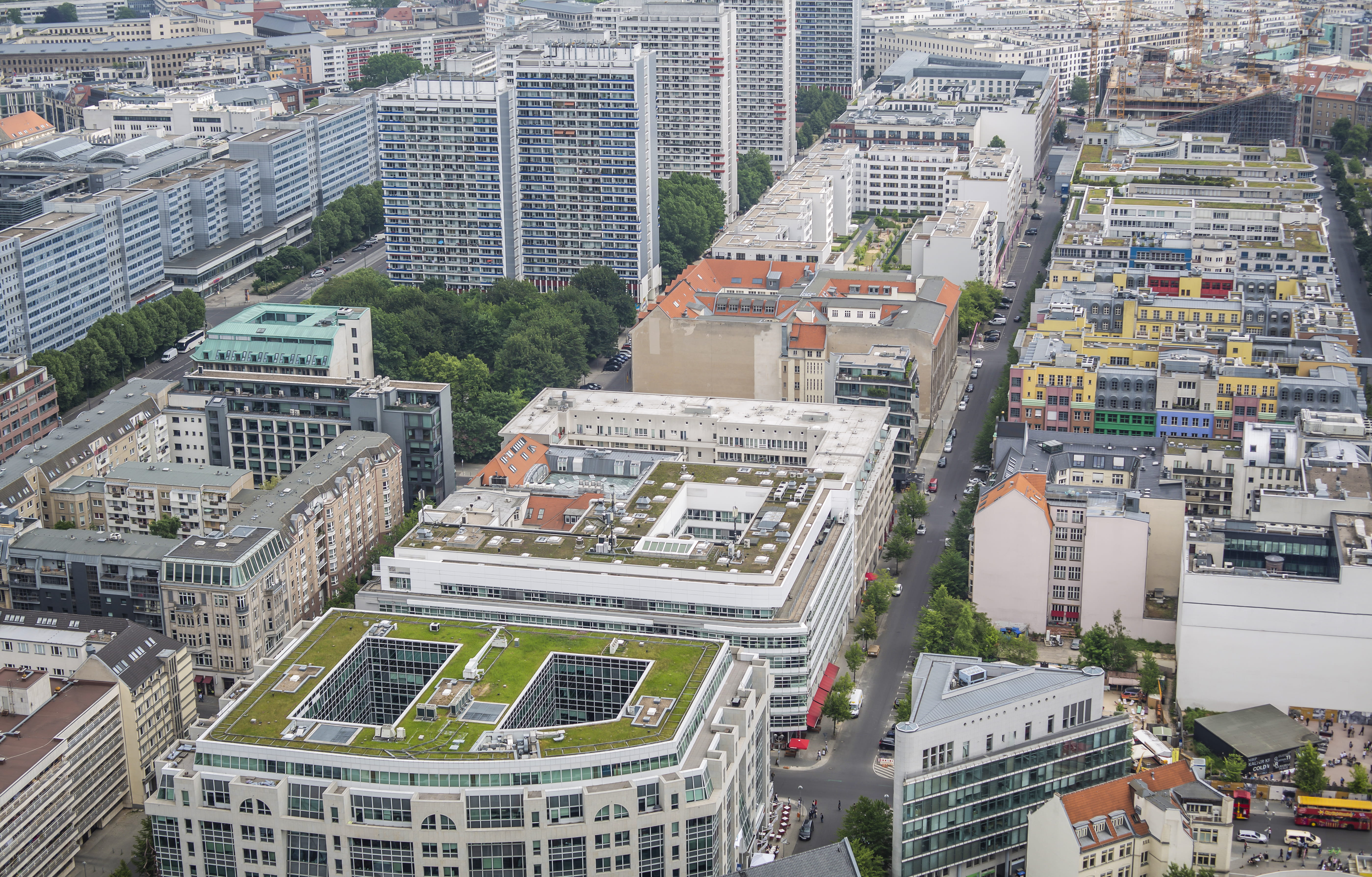 high rise, landscape, built structure, day, tall - high, nature, condo, high, city, downtown, residential district, germany, roof, housing, berlin, town, HD Wallpaper