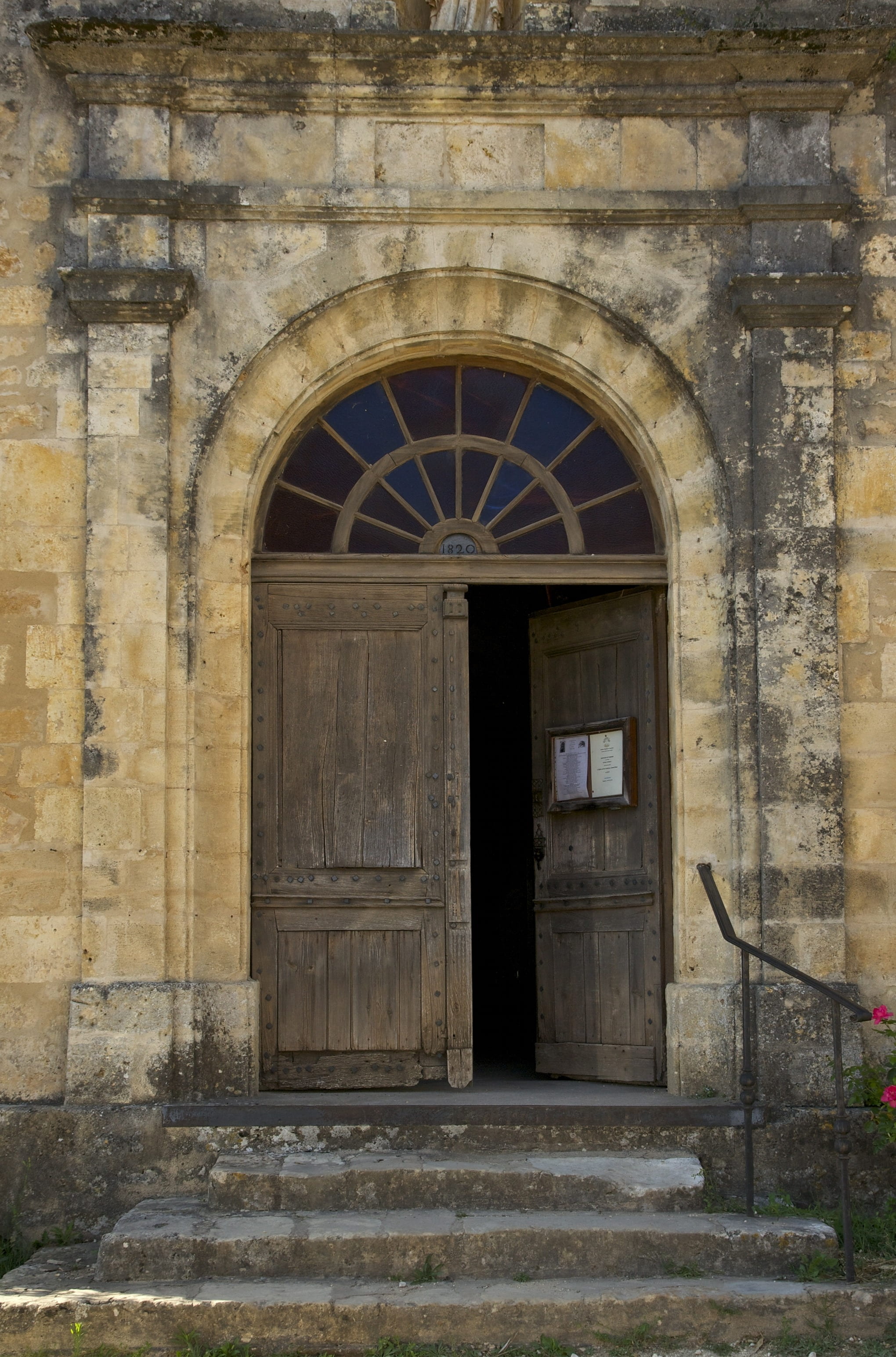 architecture, dor, security, stone wall, day, safety, open, entrance, historic, front door, landmark, church, stone, building exterior, wall, 2K, wooden, Phone HD Wallpaper