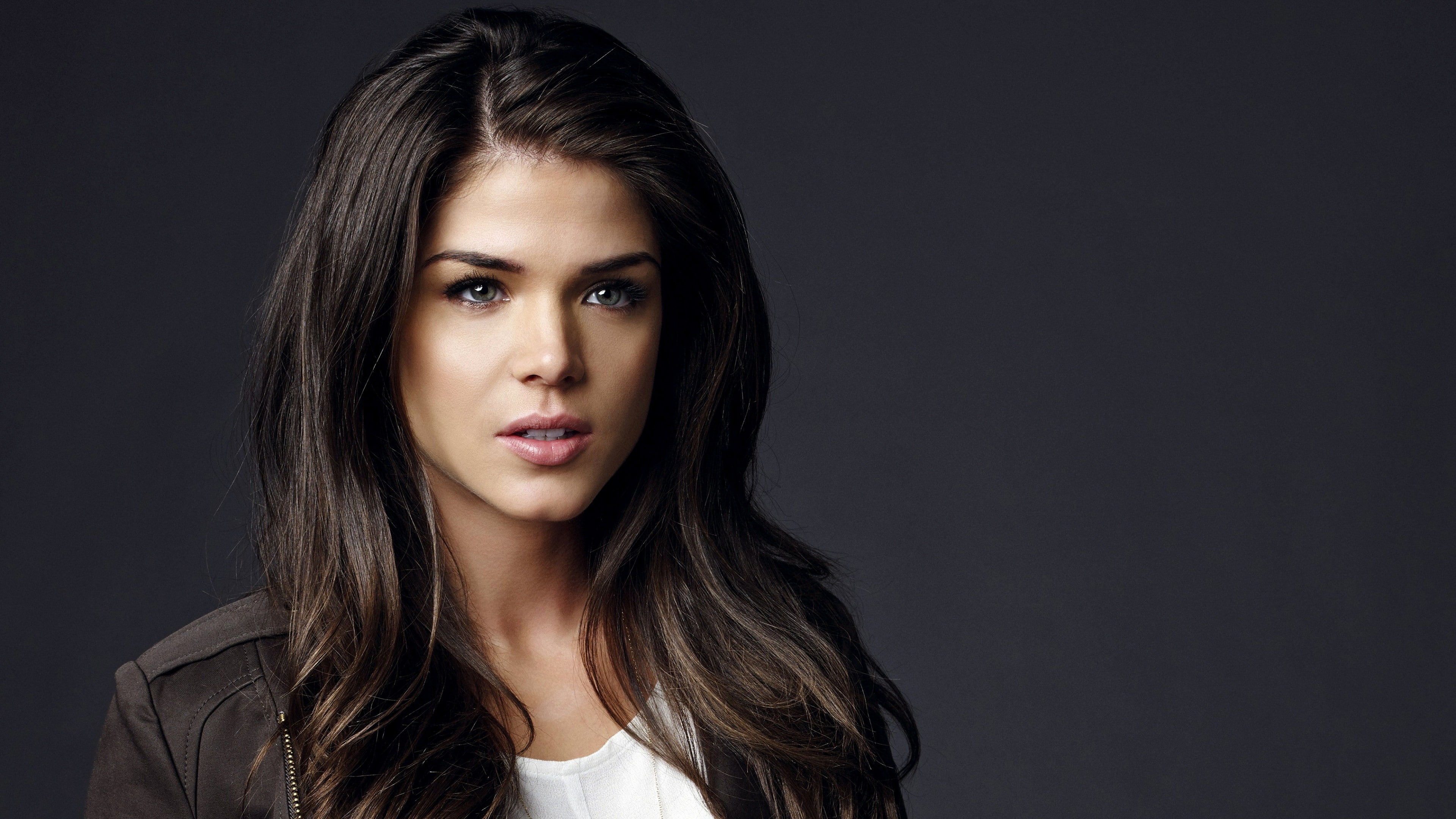 jacket, Marie Avgeropoulos, long hair, simple background, open mouth, 4K, gray eyes, brunette, actress, The 100, pink lipstick, women, HD Wallpaper