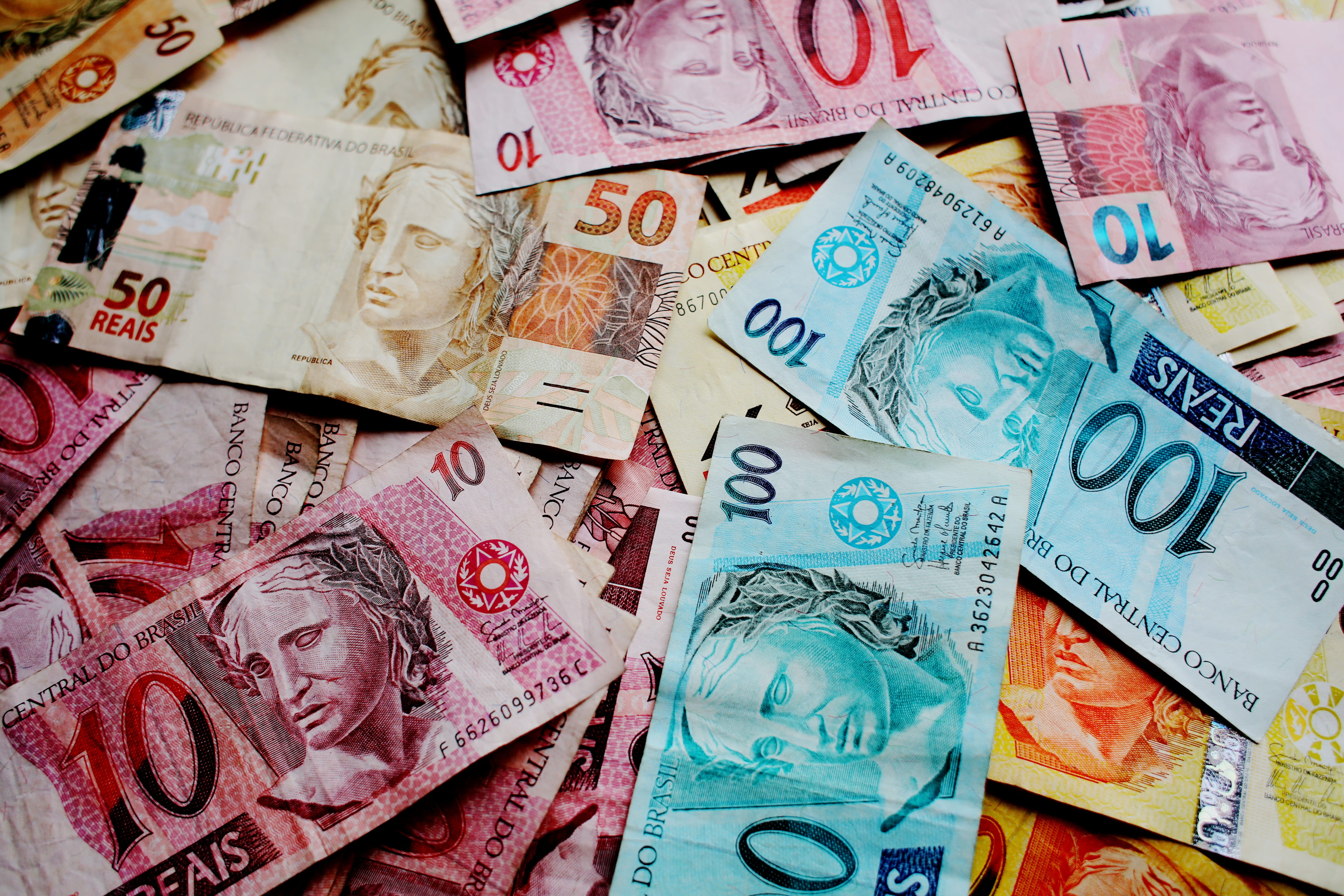 real, economy, large group of objects, banknote, business, money, close-up, salary, brazilian currency, full frame, paper currency, human representation, HD Wallpaper