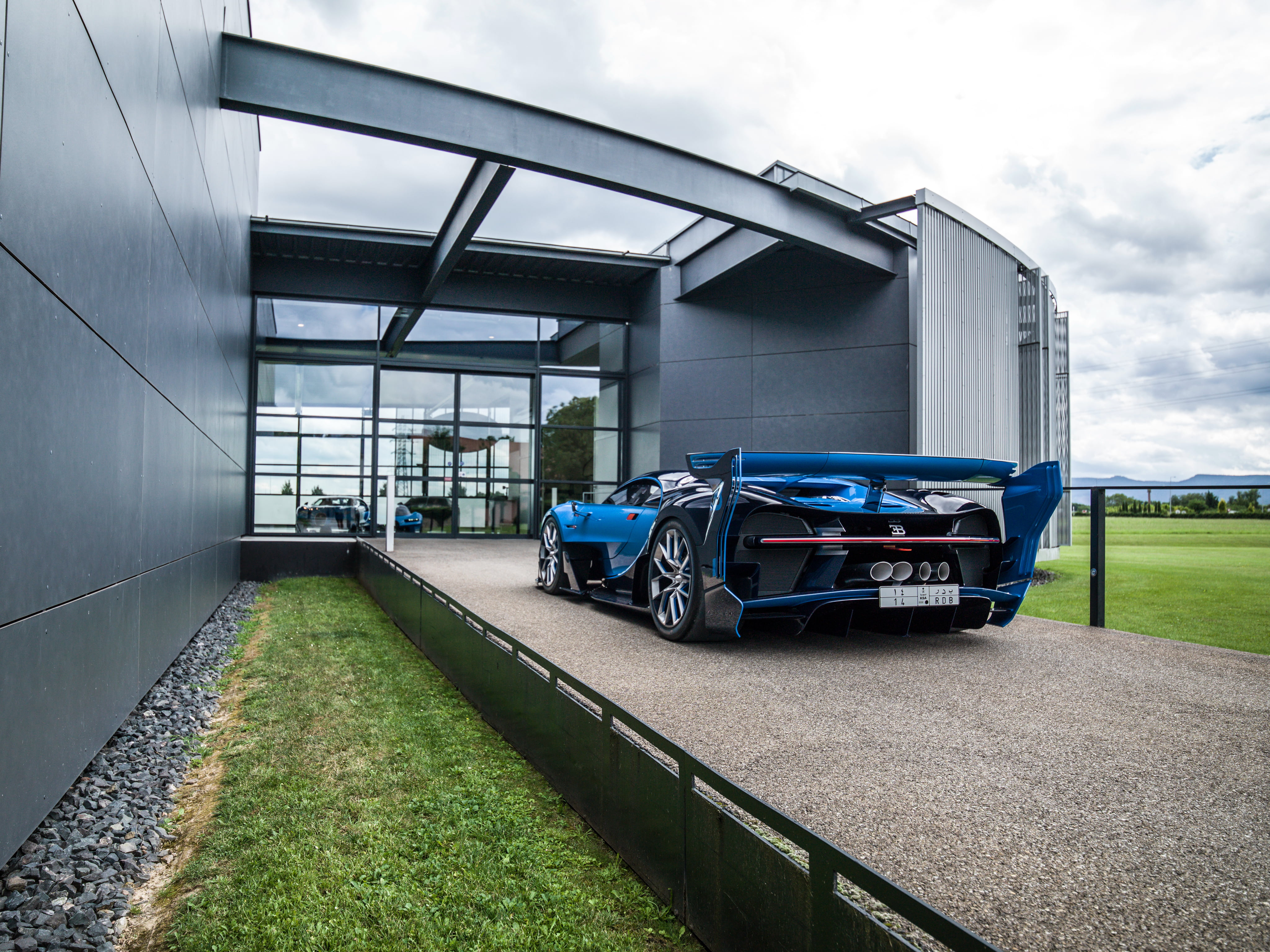 4K, hypercar, Gran Turismo, grass, gress, Vision, exhausts, Bugatti, car, crushed stone, back, HD Wallpaper