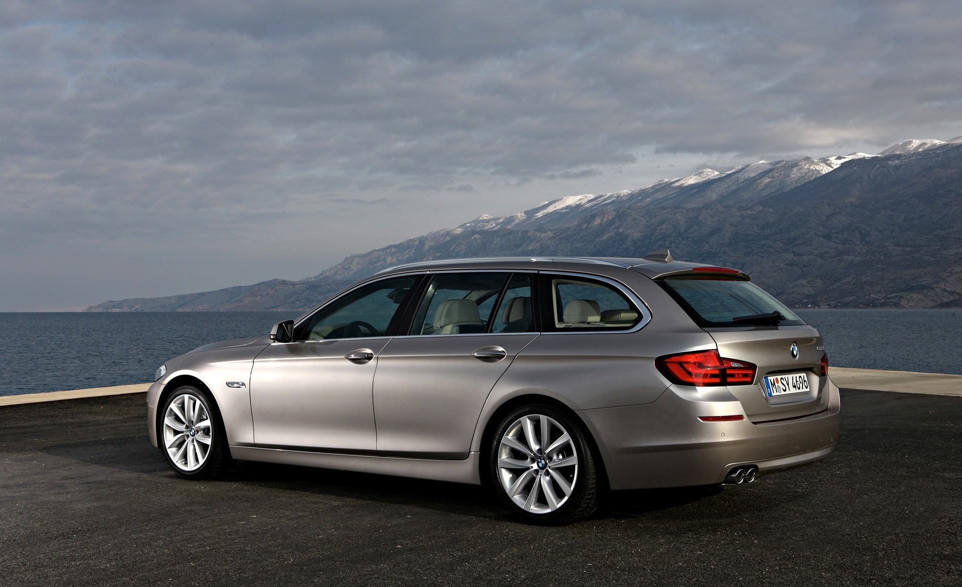 transportation, nature, water, cloud - sky, milano, motor vehicle, no people, non-urban scene, idyllic, bmw 5 series touring 520d, 1080P, land vehicle, HD Wallpaper