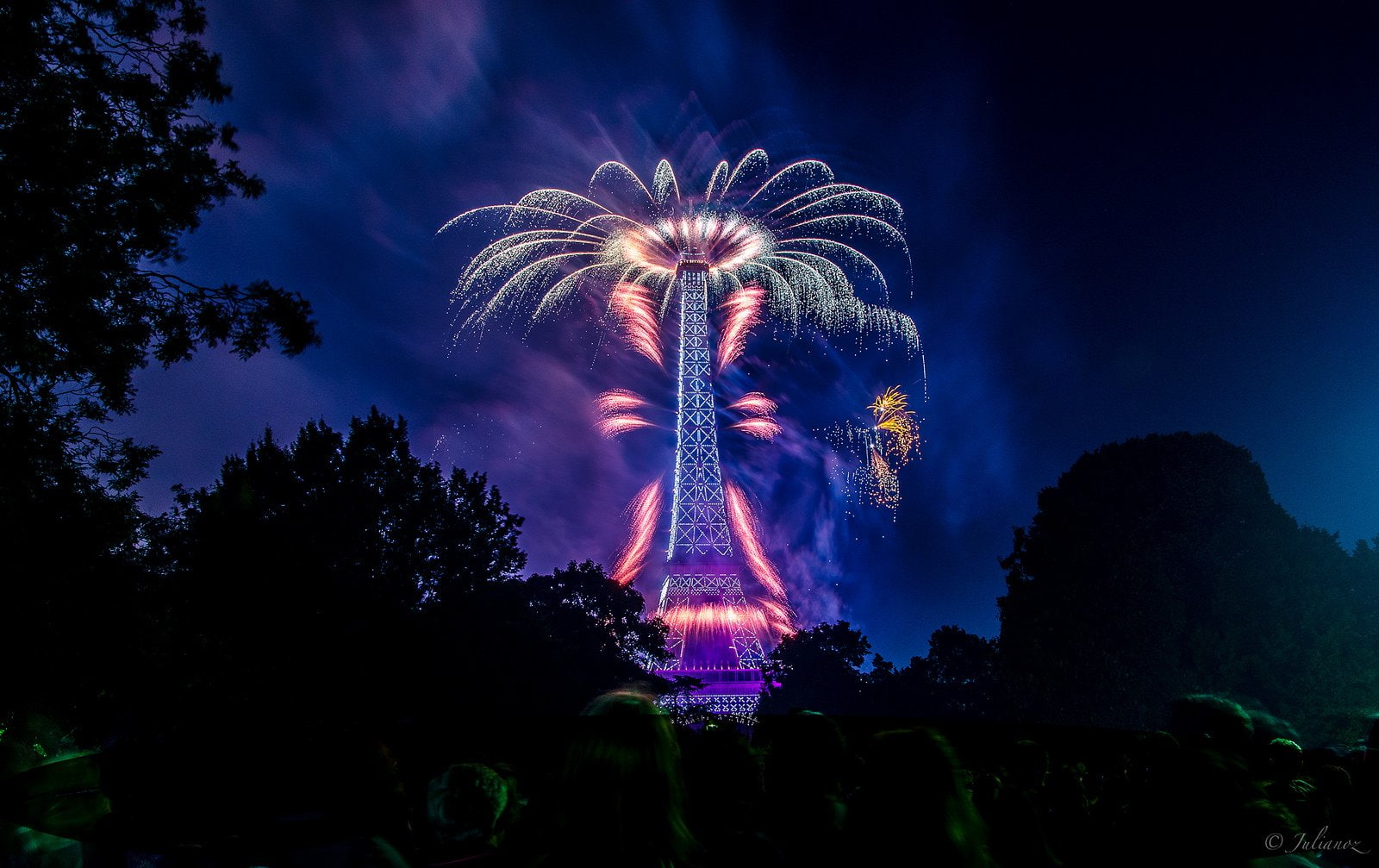 night, feu, sky, fireworks, light, d 039 artifice, 720P, HD Wallpaper