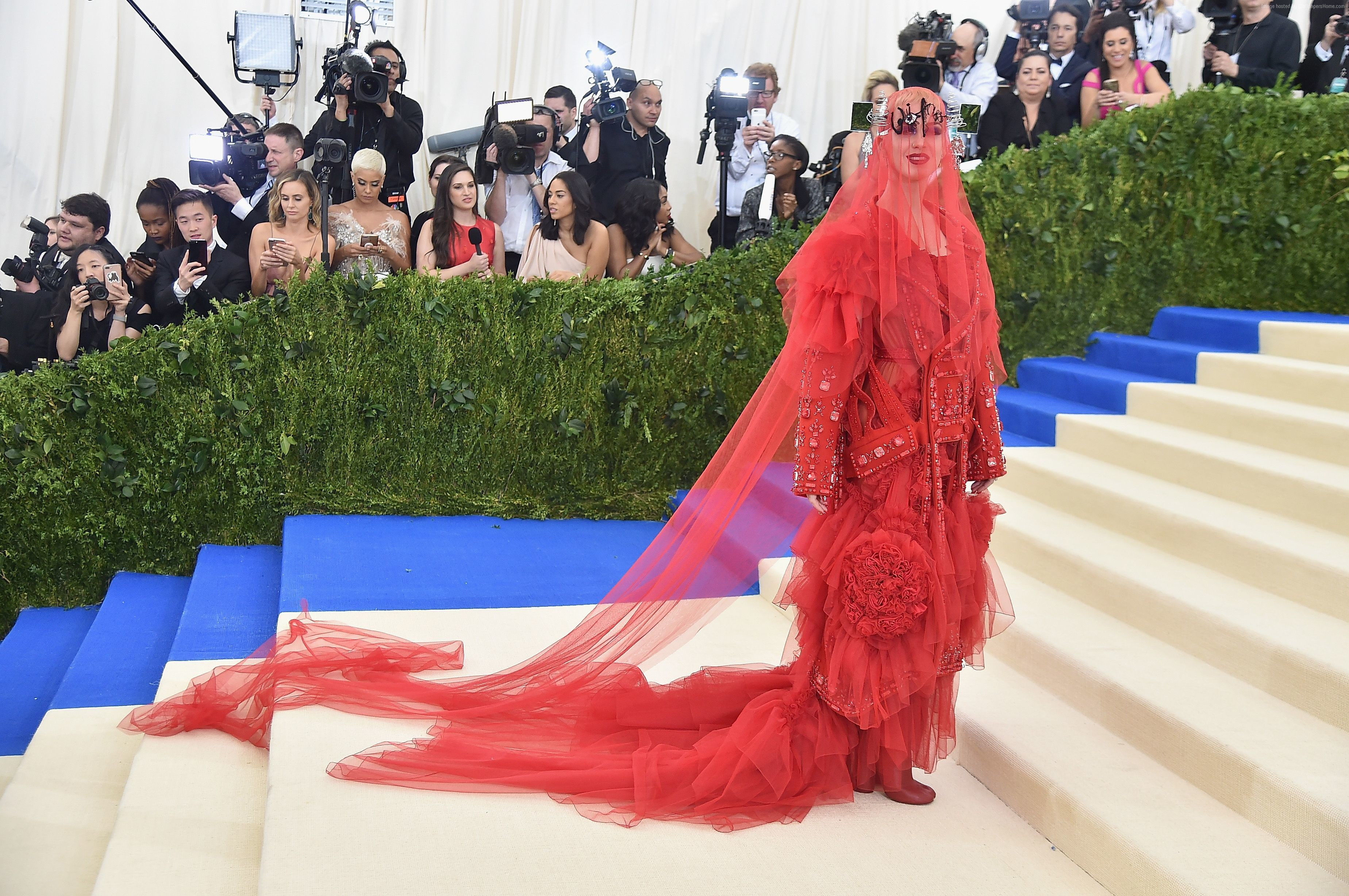 2K, red carpet, dress, Met Gala 2017, Katy Perry, HD Wallpaper